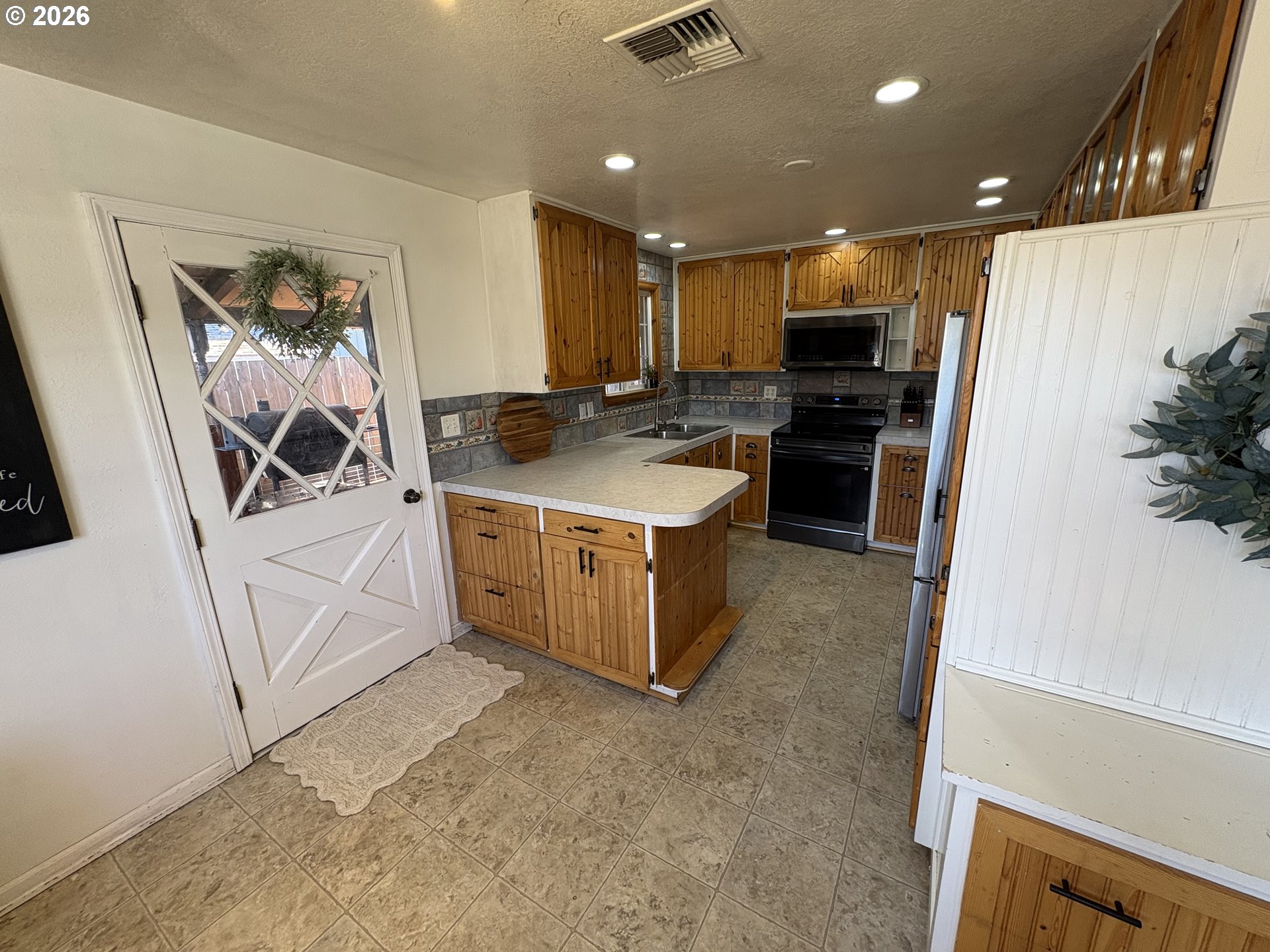 5968 E St Property Photo 9