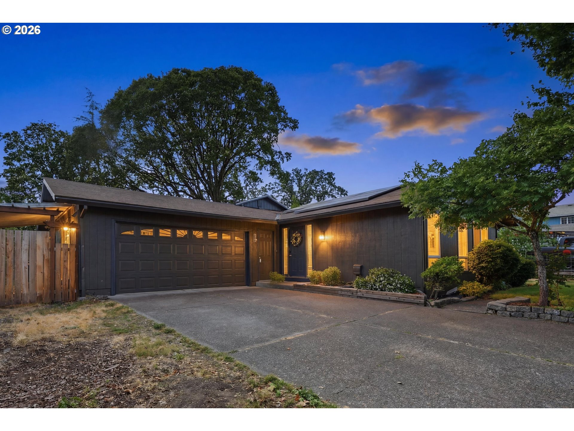 909 N Sitka Ave Property Photo 1