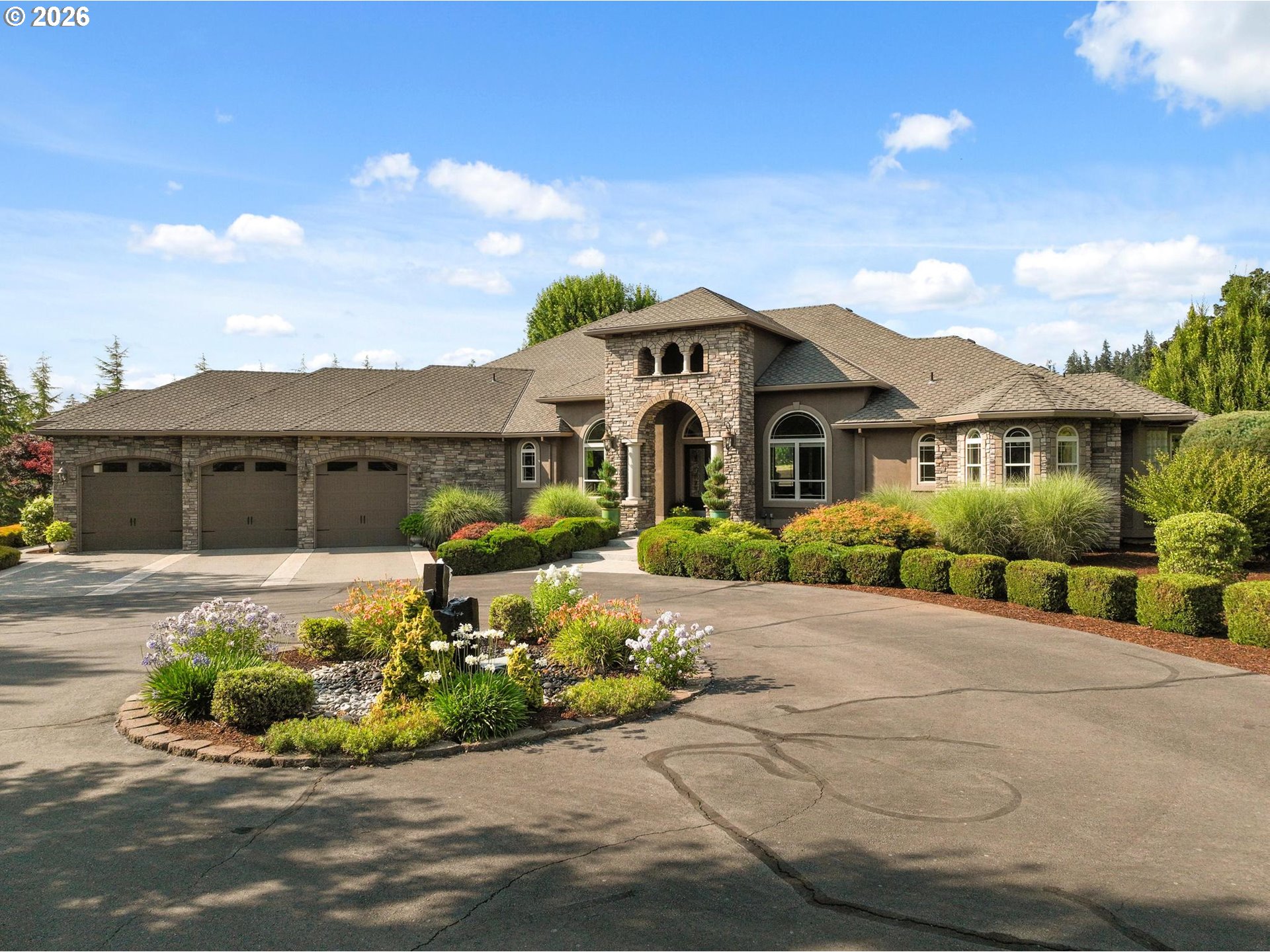 16207 Abiqua Rd Property Photo 1