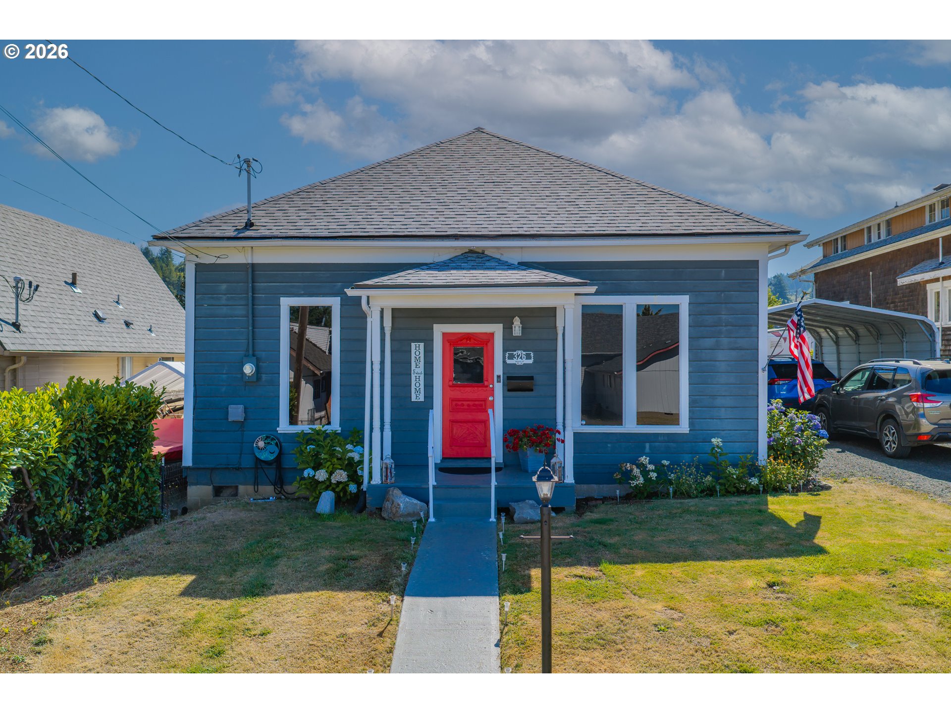 326 N DEAN ST Property Photo 1