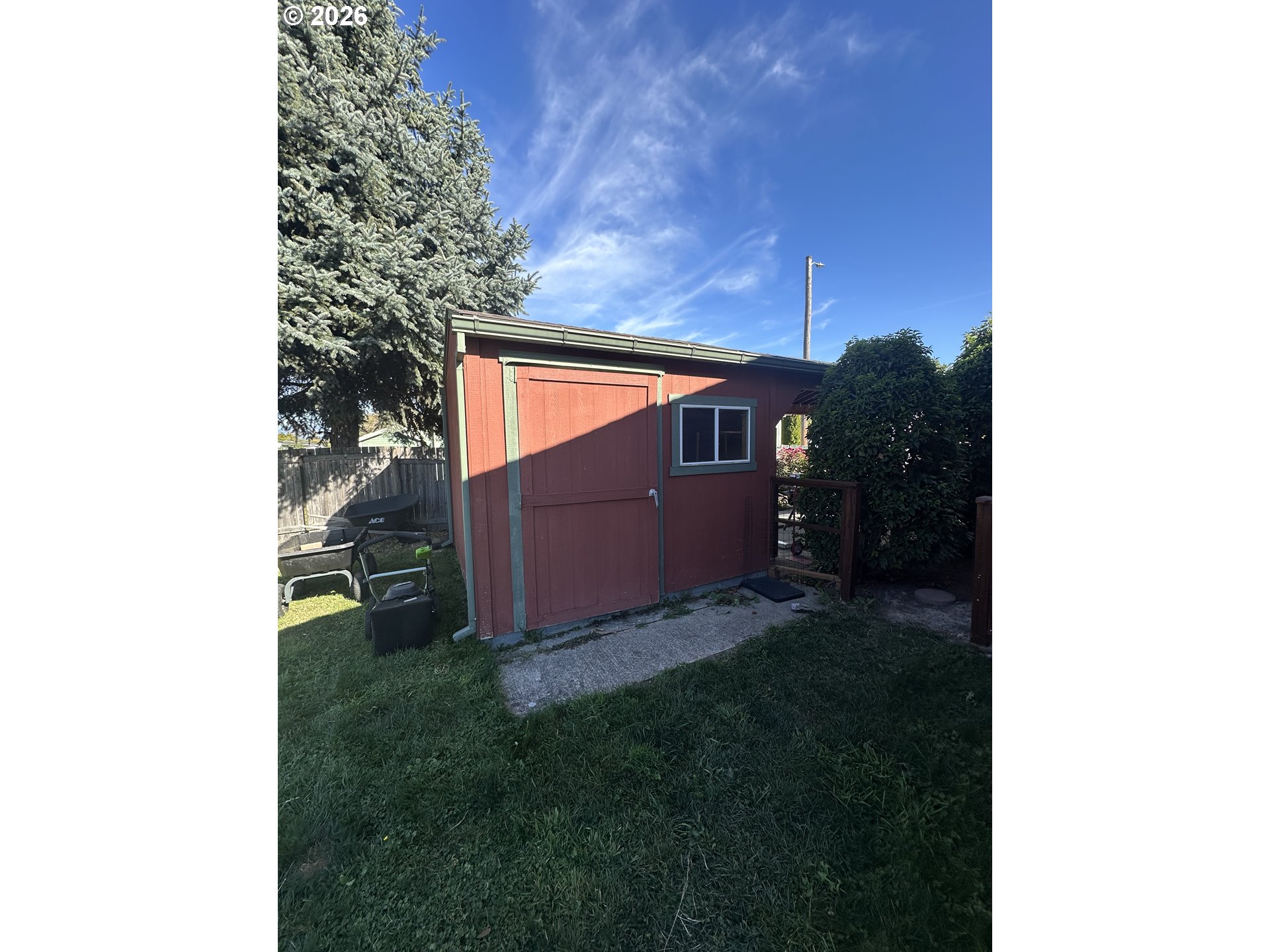 3432 Cathern Rd Property Photo 4