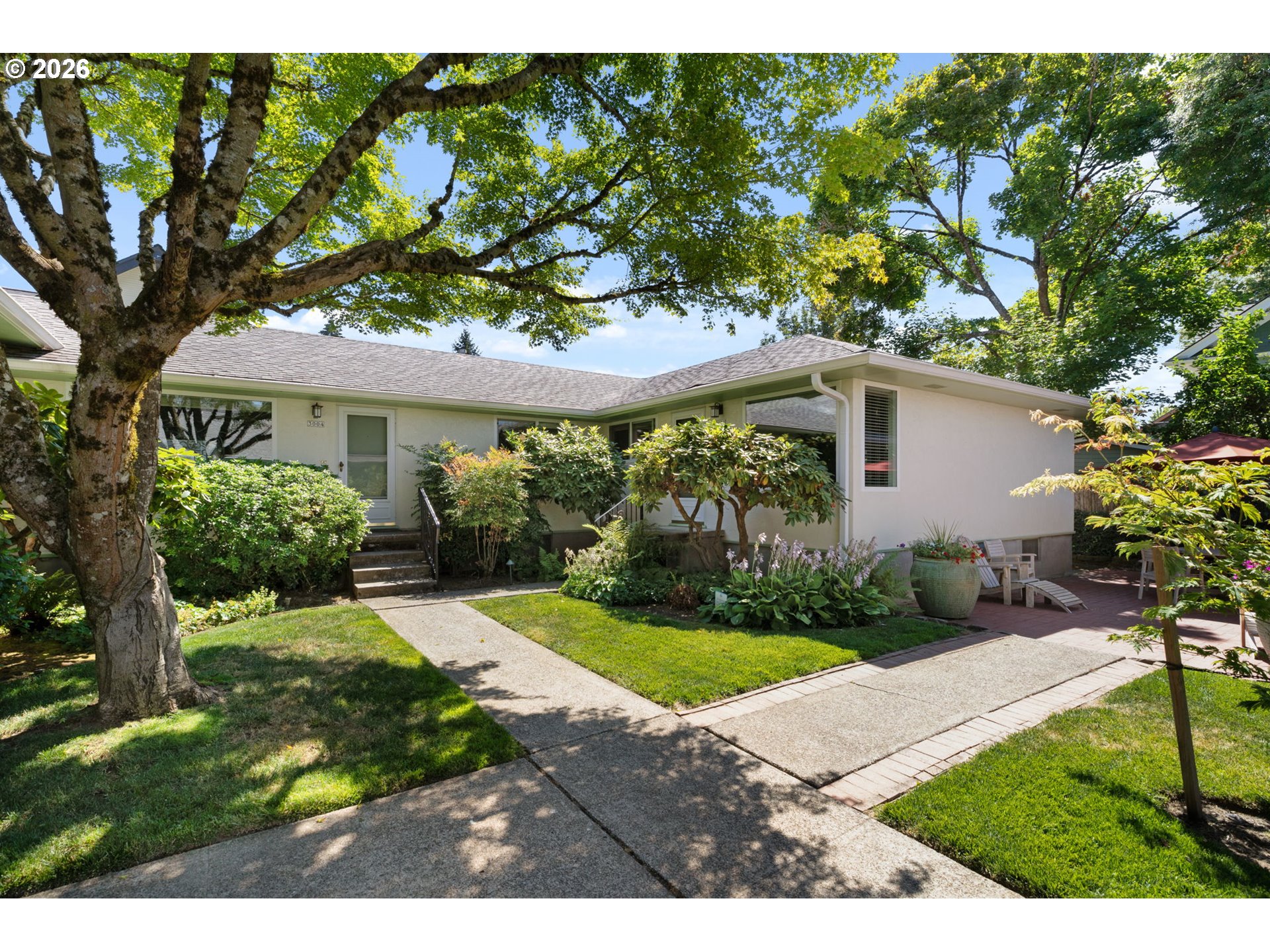 3002 Se Brooklyn St Property Photo 1