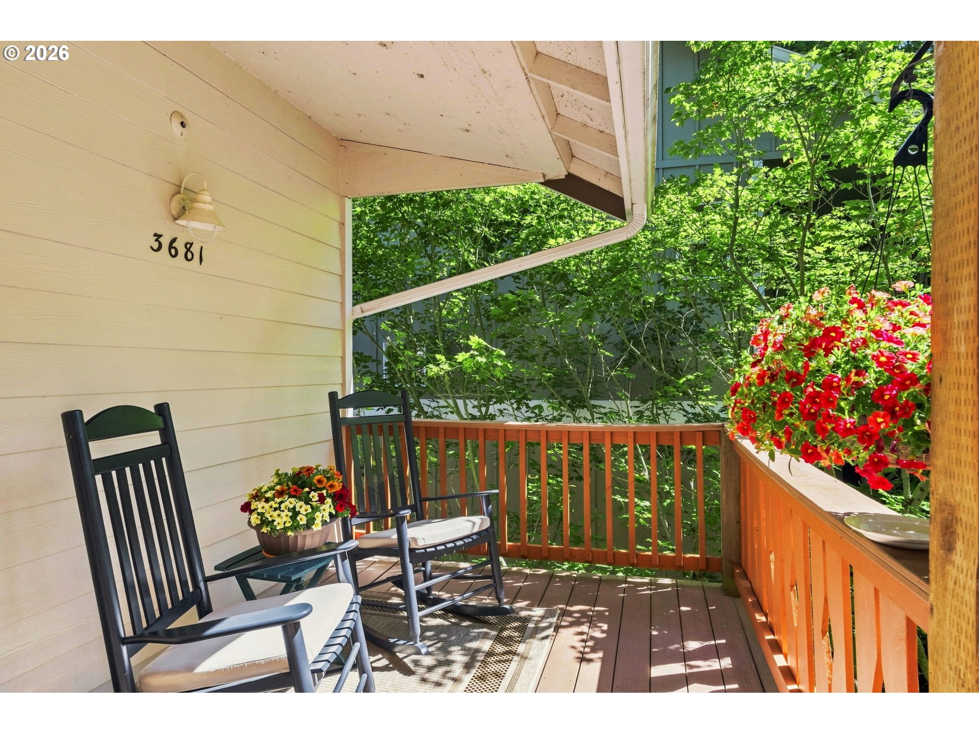 3681 Colony Oaks Dr Property Photo 3