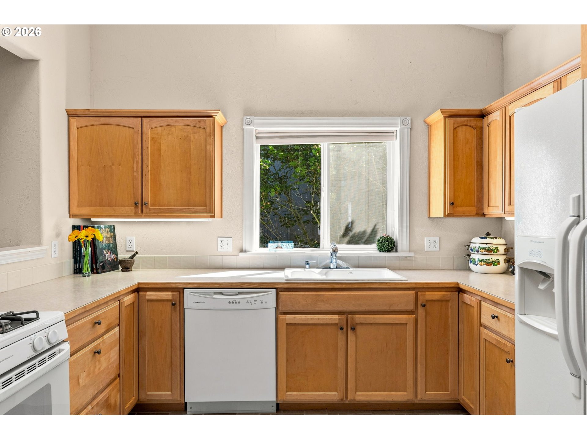 3681 Colony Oaks Dr Property Photo 6