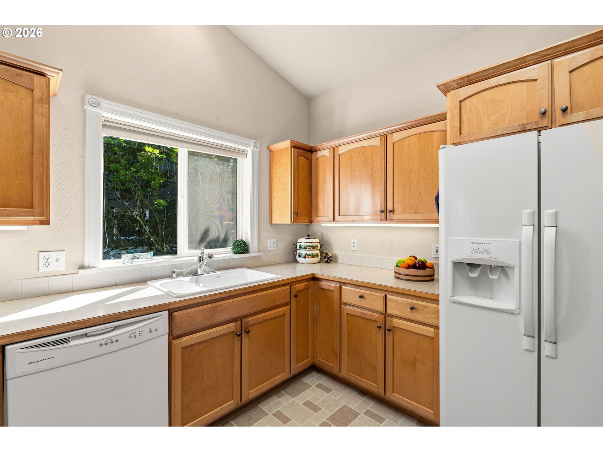3681 Colony Oaks Dr Property Photo 8