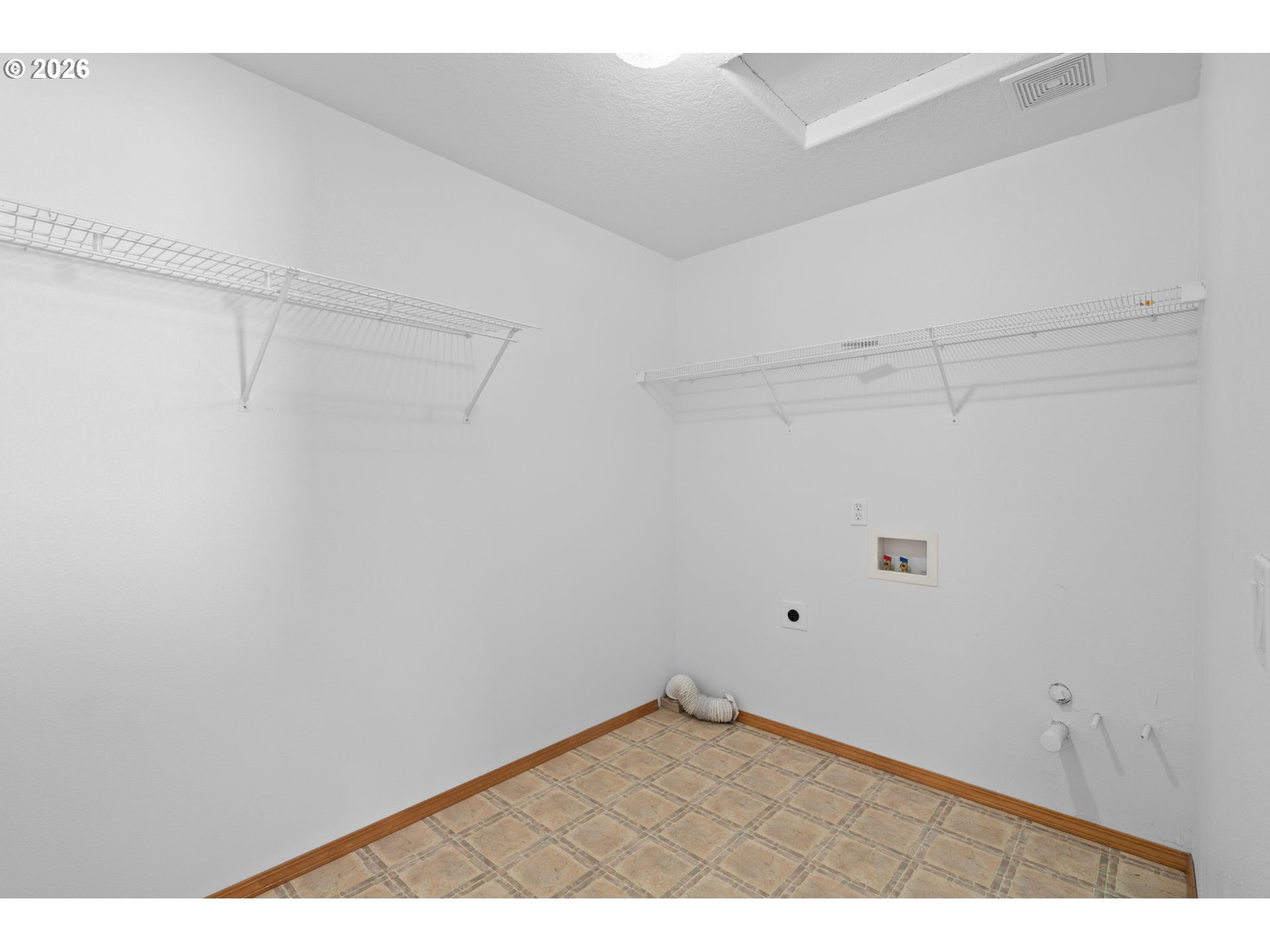 4388 Se Pine Way Property Photo 13