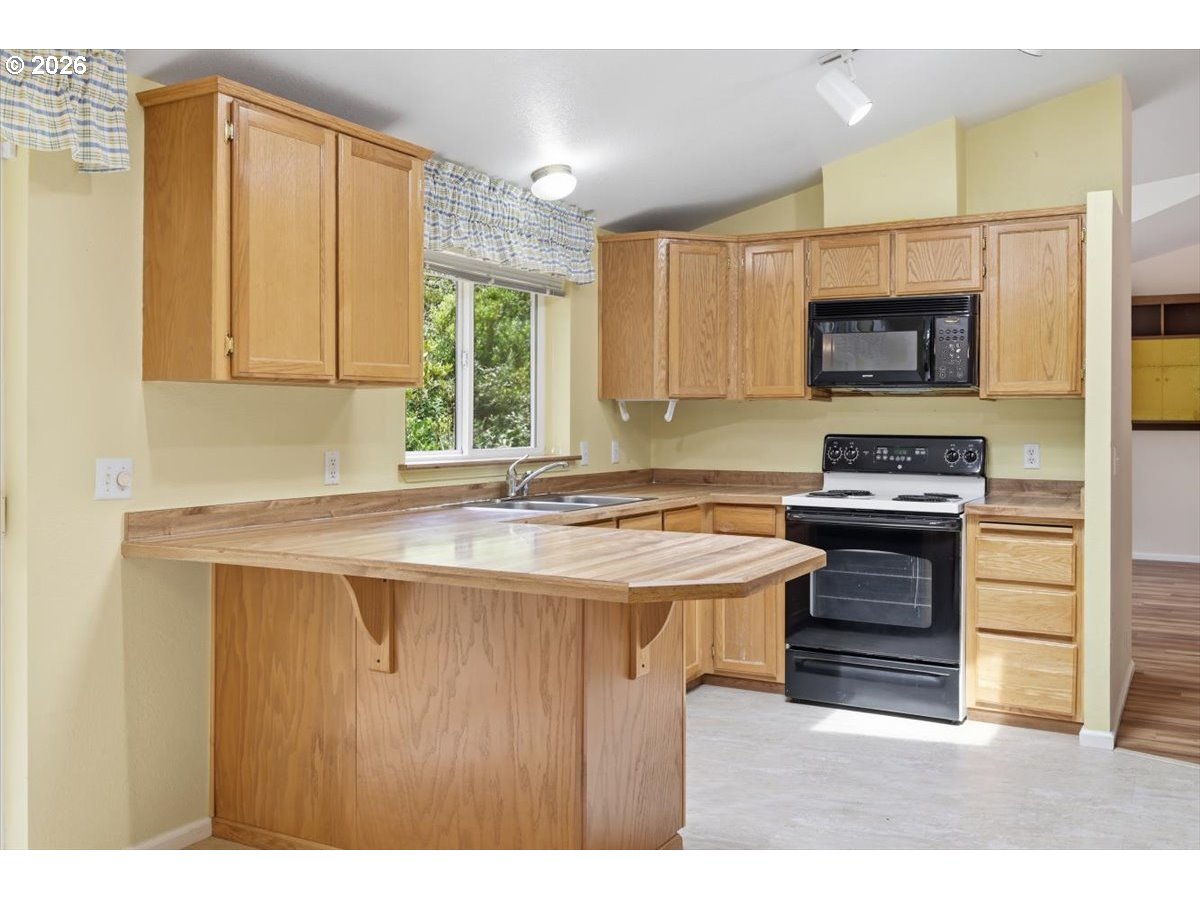 5013 Heceta Beach Rd Property Photo 17