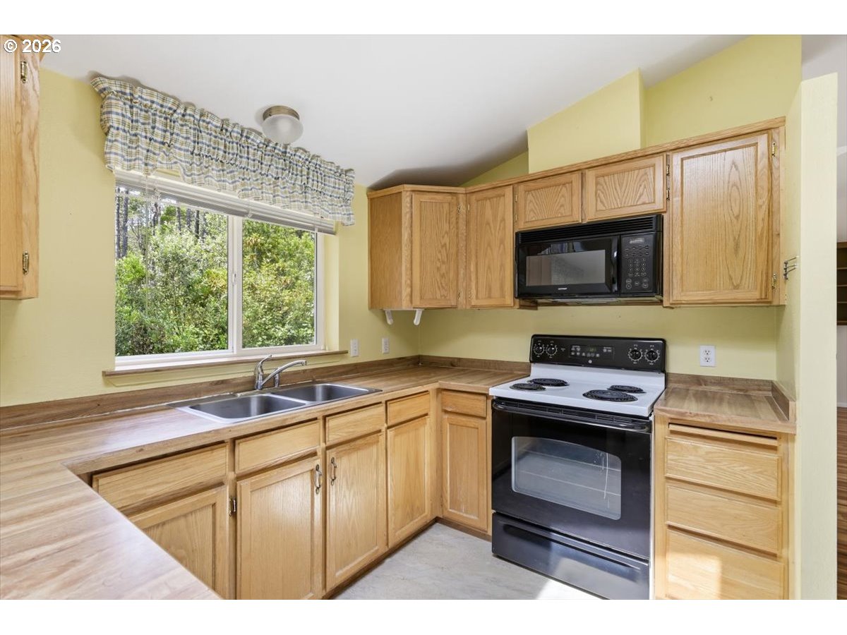 5013 Heceta Beach Rd Property Photo 18