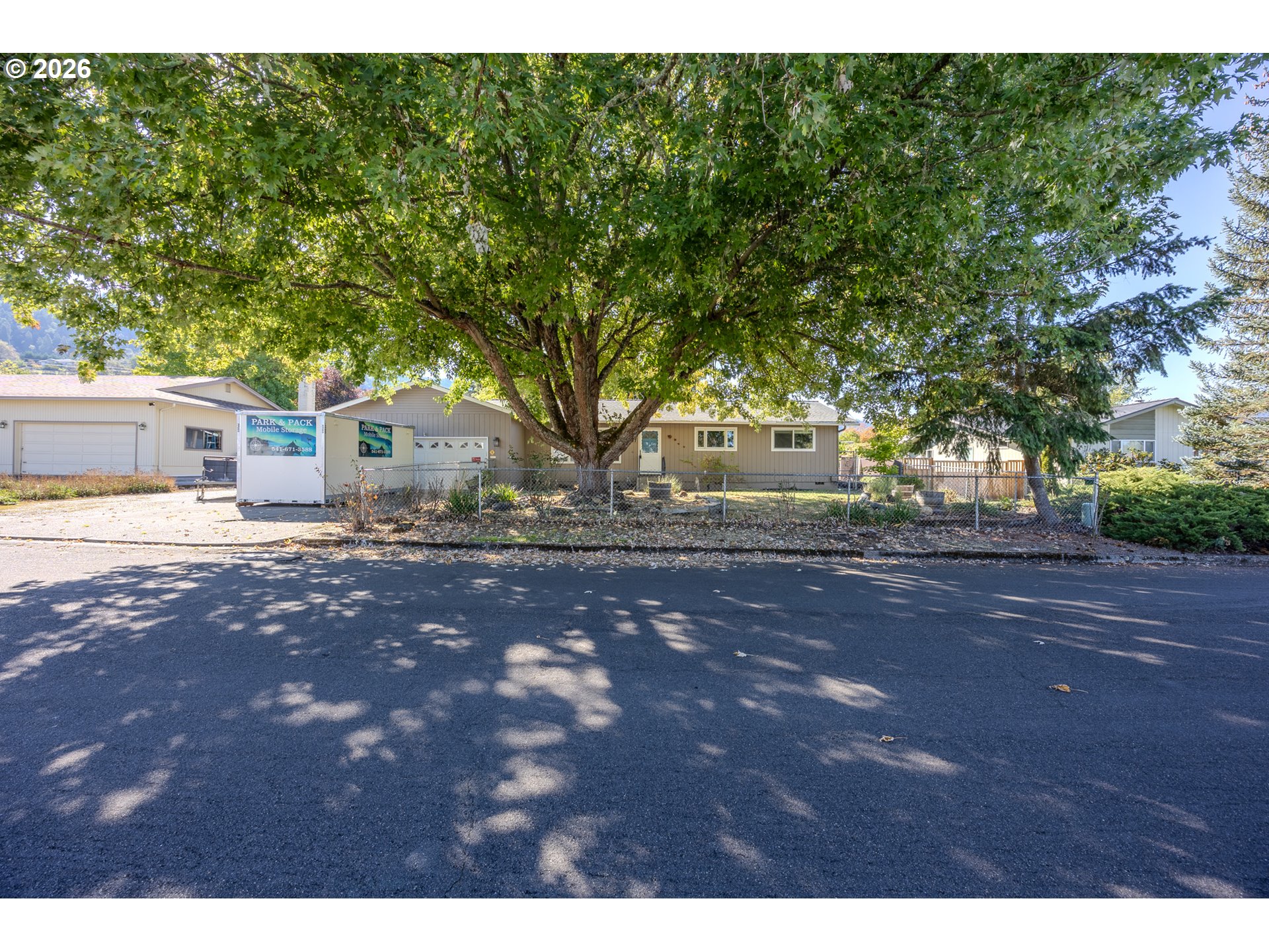 3077 W Lorraine Ave Property Photo 2