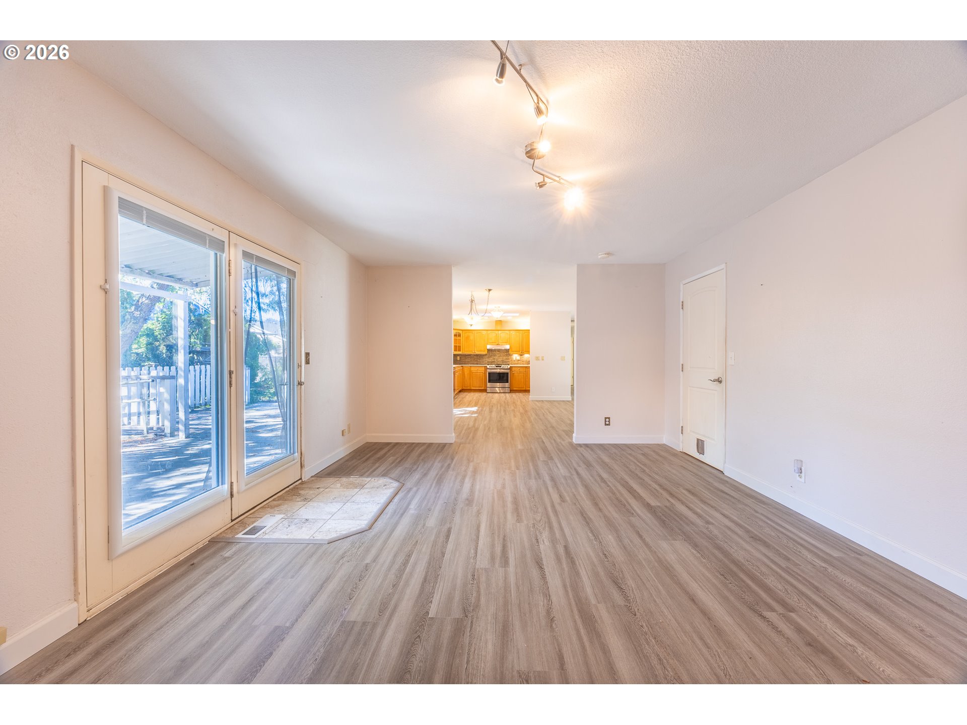 3077 W Lorraine Ave Property Photo 11