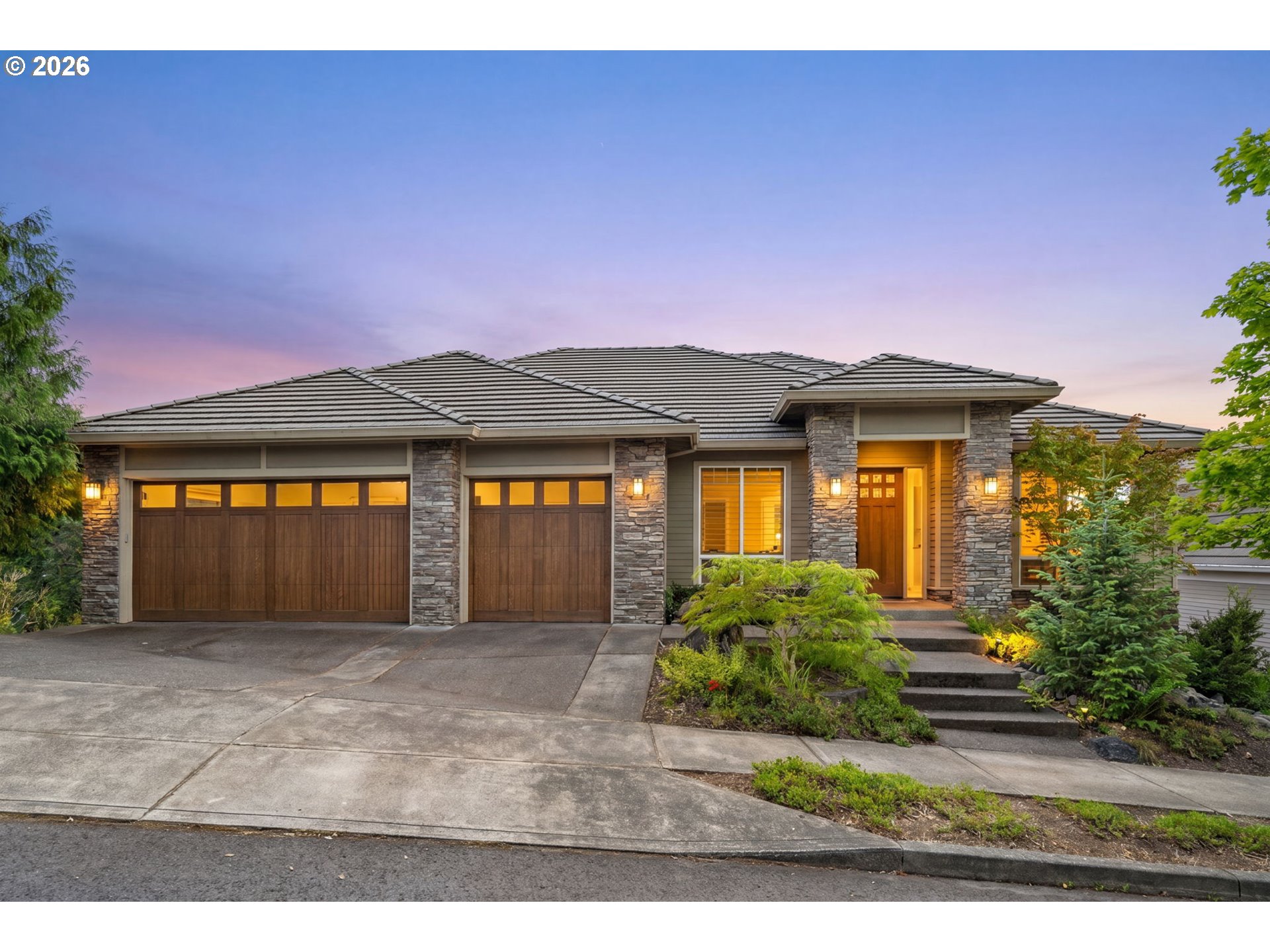 9734 NW SKYLINE HEIGHTS DR