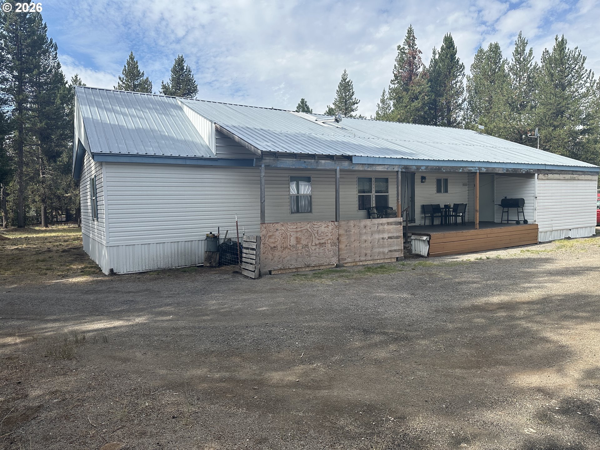 425 BENARD LN