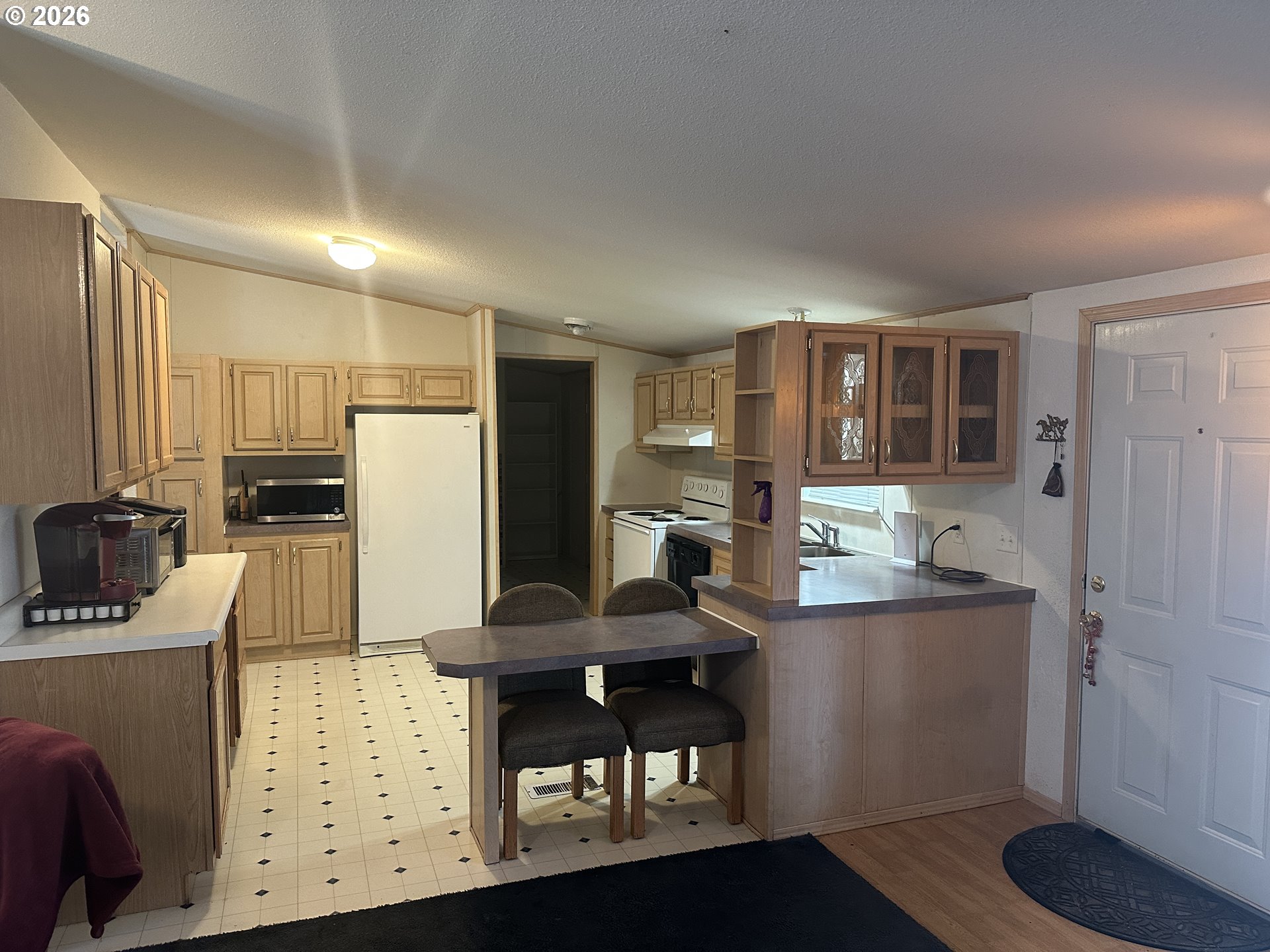425 Benard Ln Property Photo 11