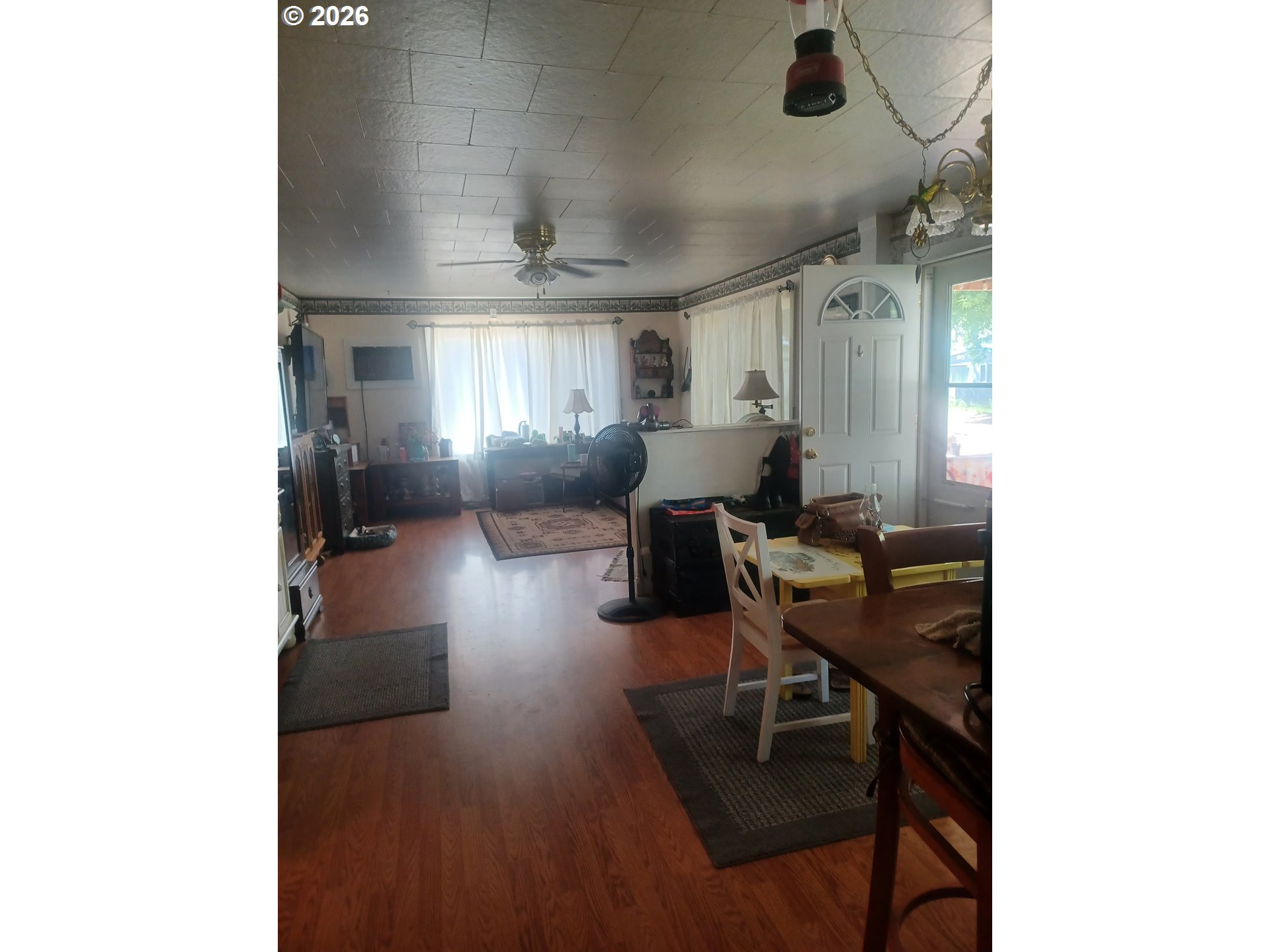 527 S Dewey St Property Photo 26