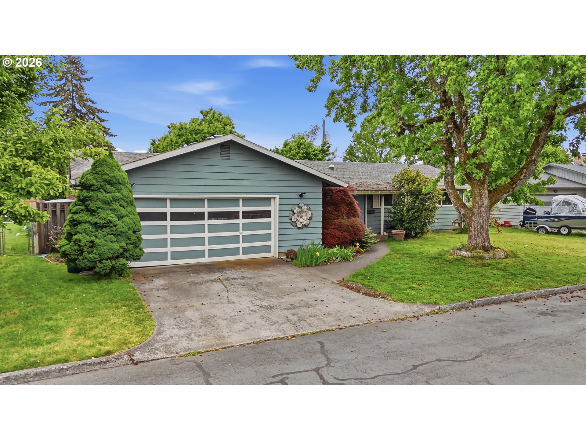 1605 Juniper St Property Photo 1