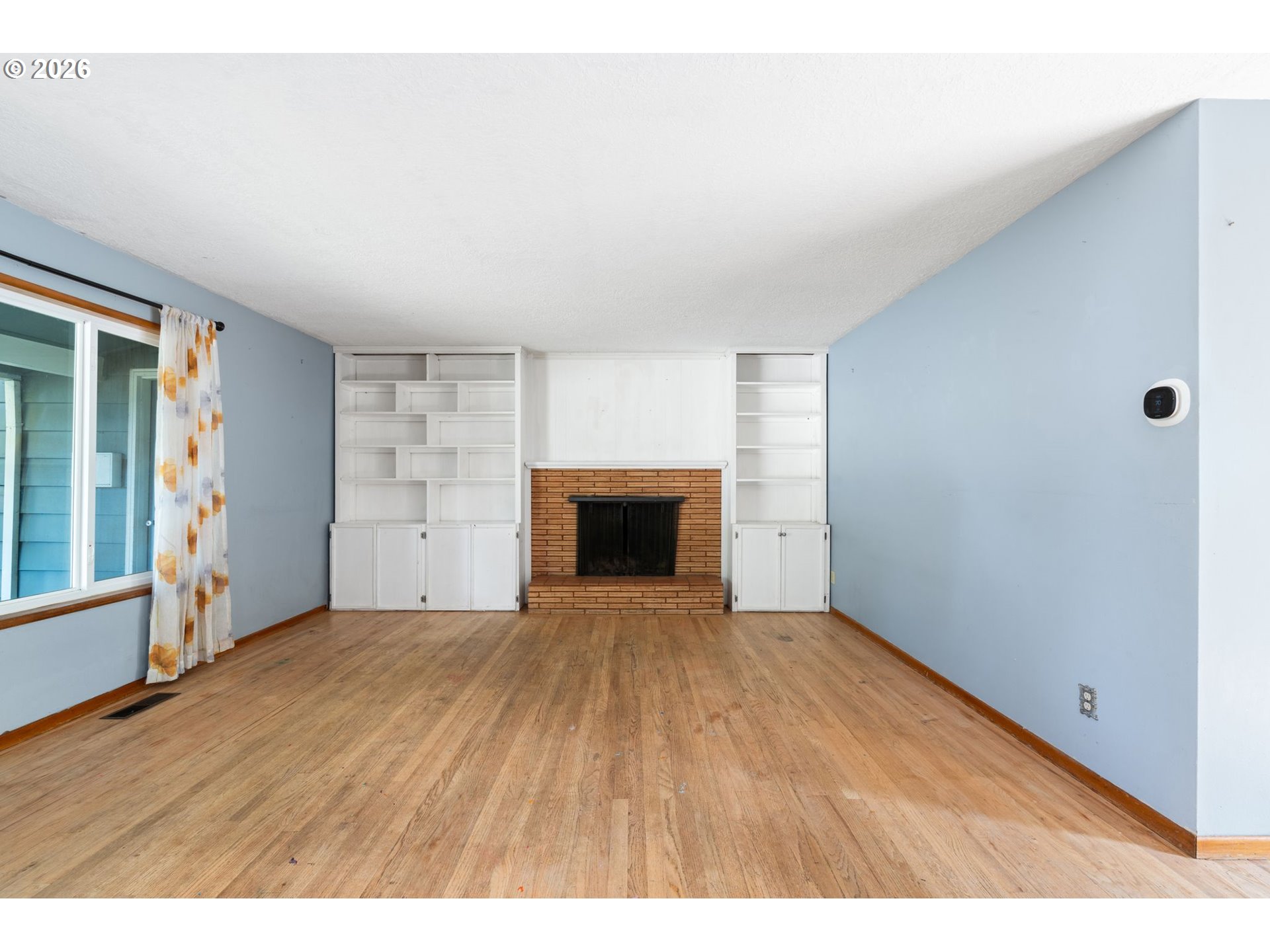 1605 Juniper St Property Photo 4