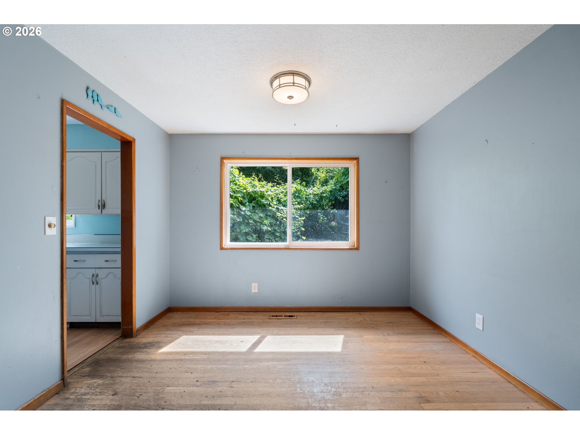 1605 Juniper St Property Photo 8