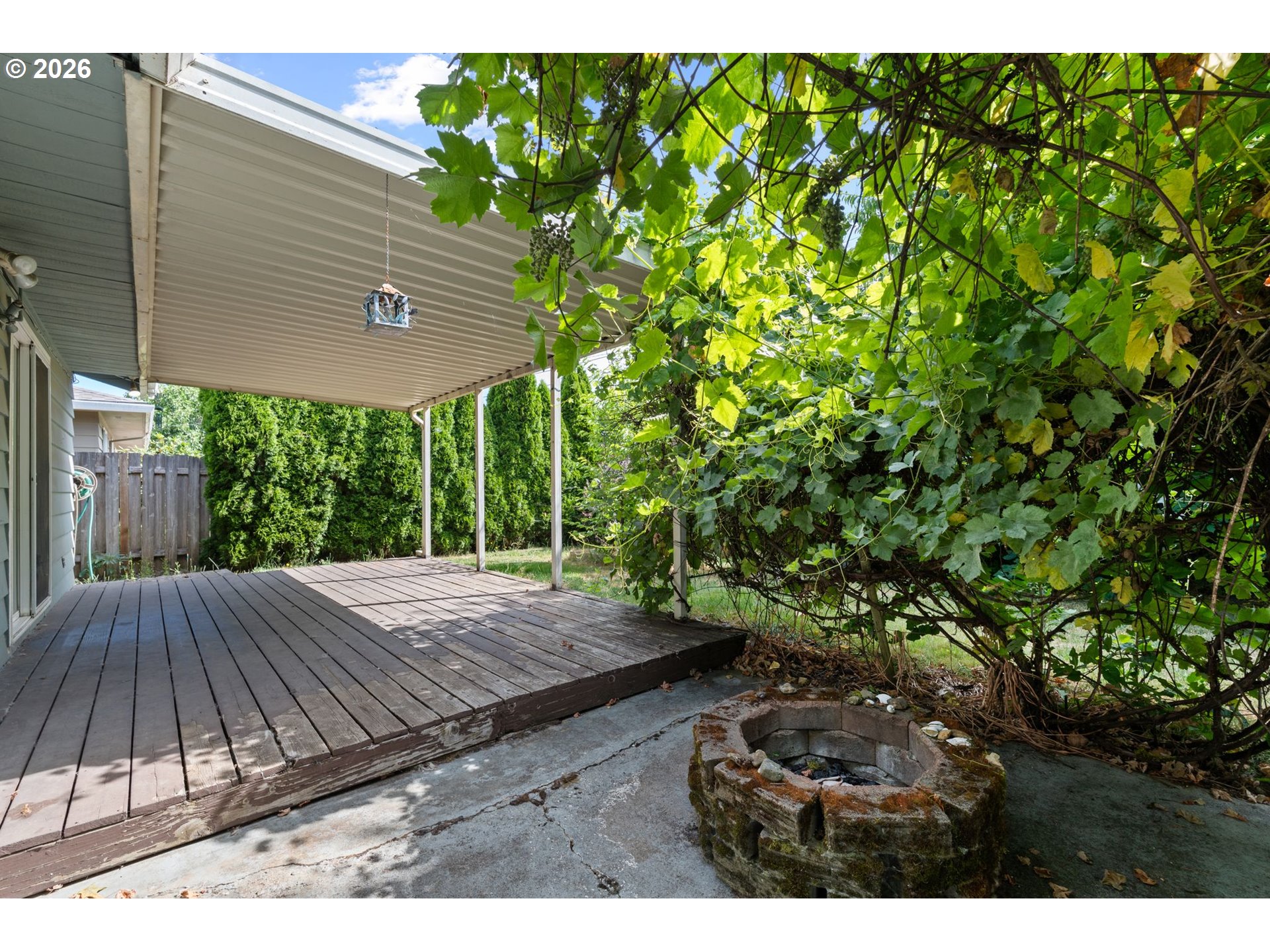 1605 Juniper St Property Photo 37