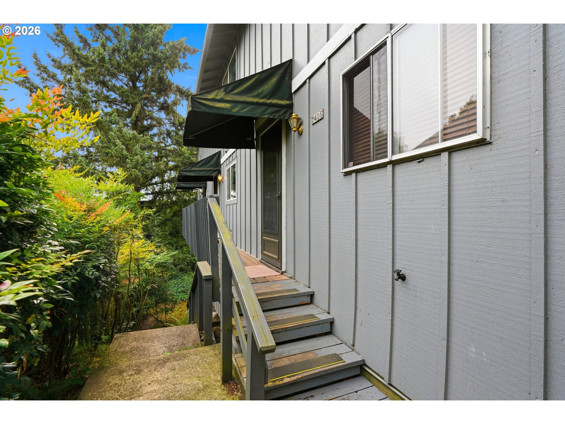 7408 S VIRGINIA AVE Property Photo 1