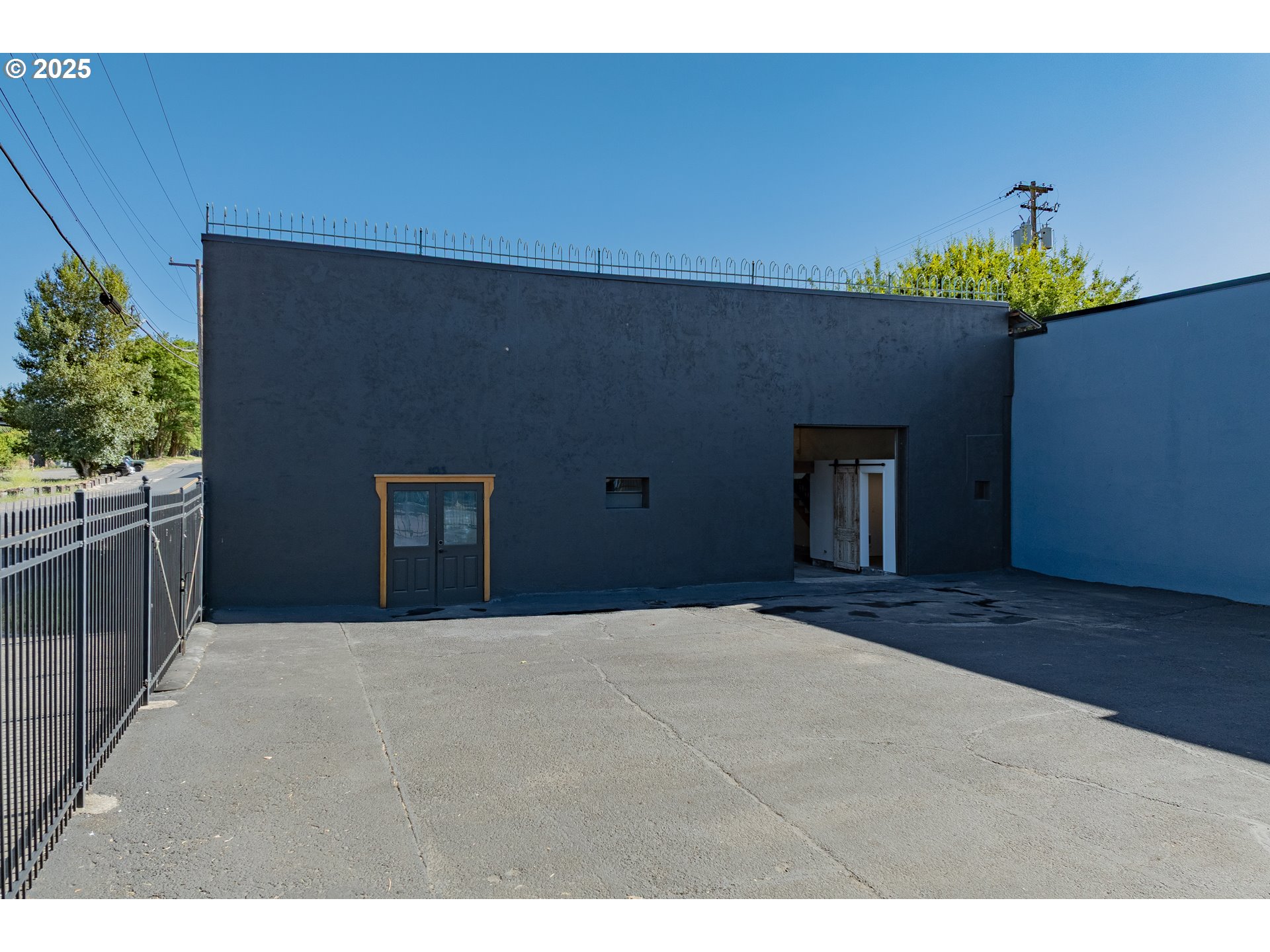 103 Allen St Property Photo 1