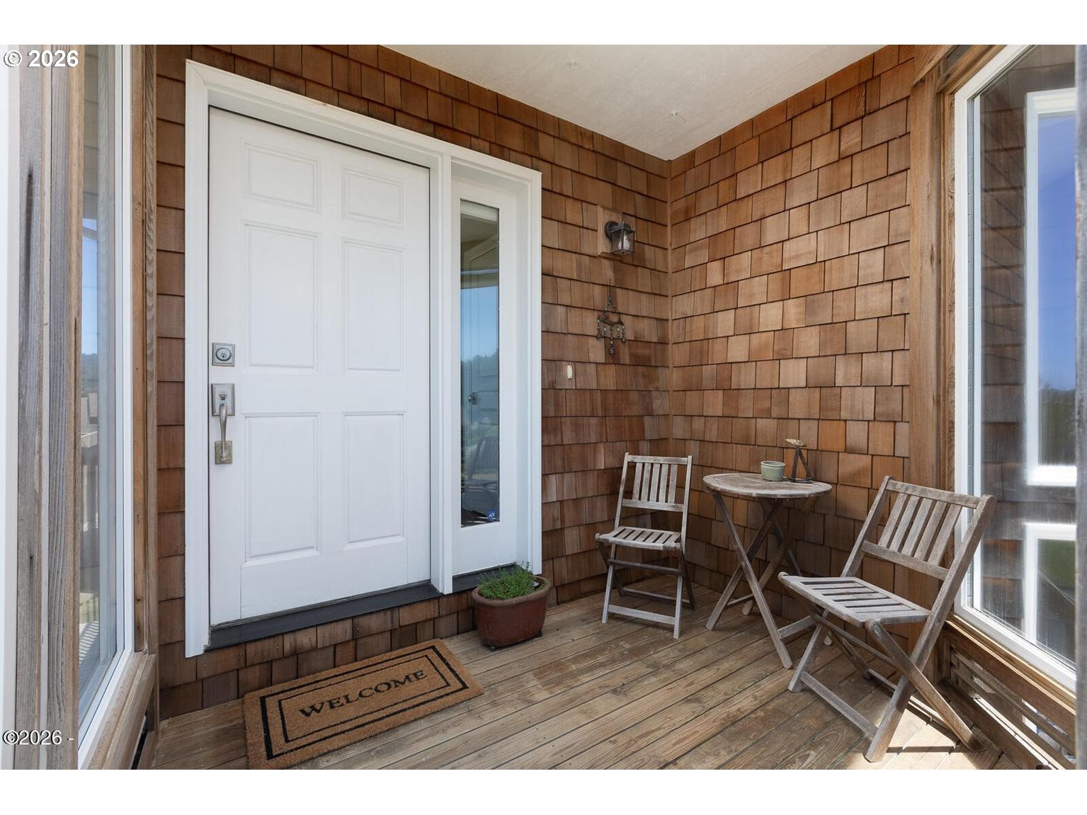 1903 Ne Spindrift Ct Property Photo 7
