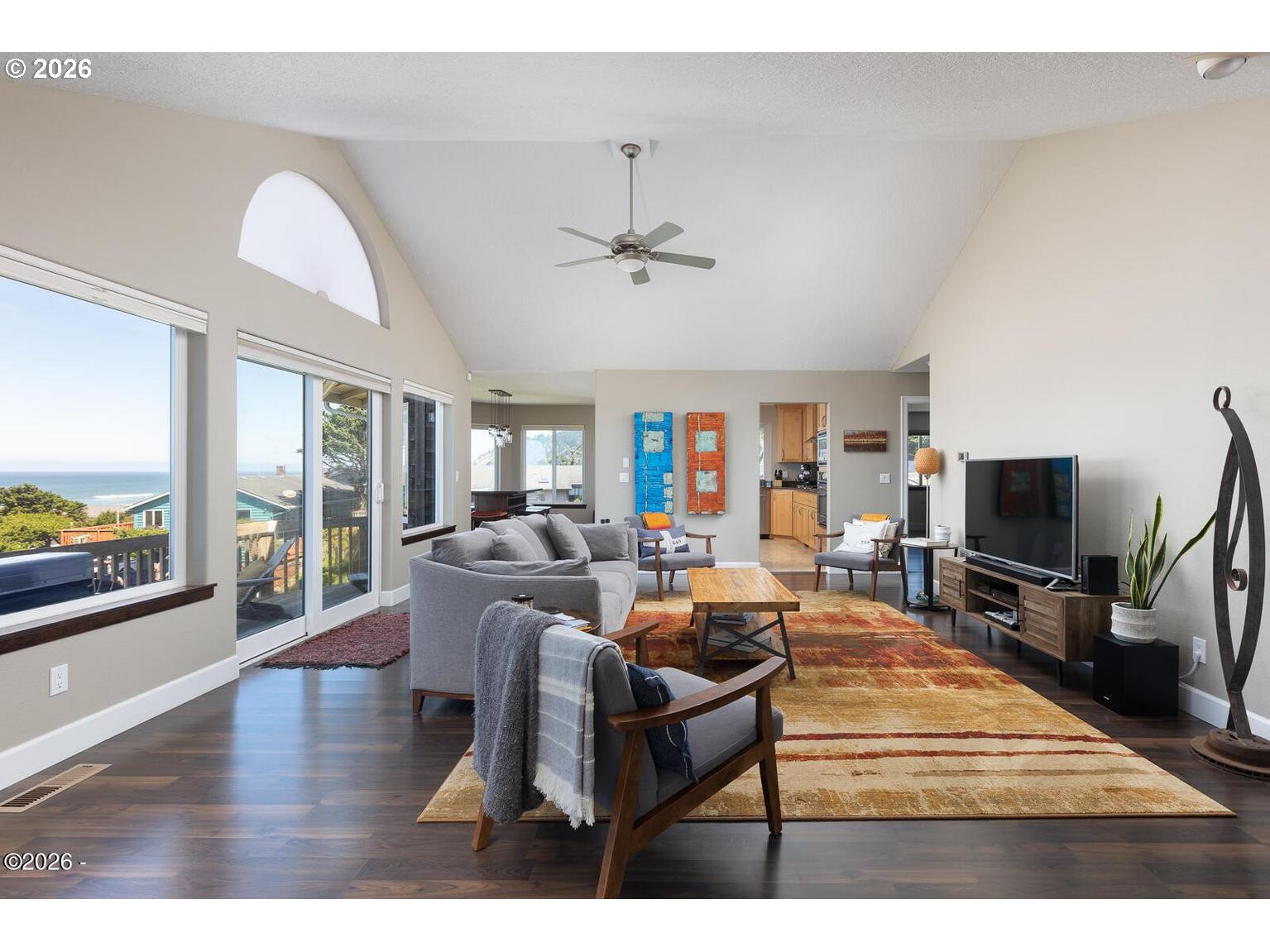 1903 Ne Spindrift Ct Property Photo 8