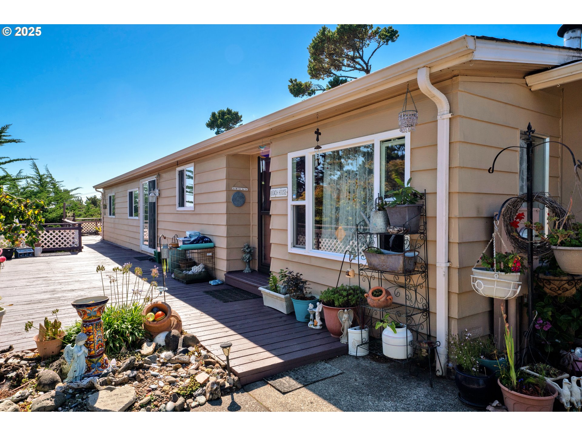 433 MYEENA LOOP Property Photo 1