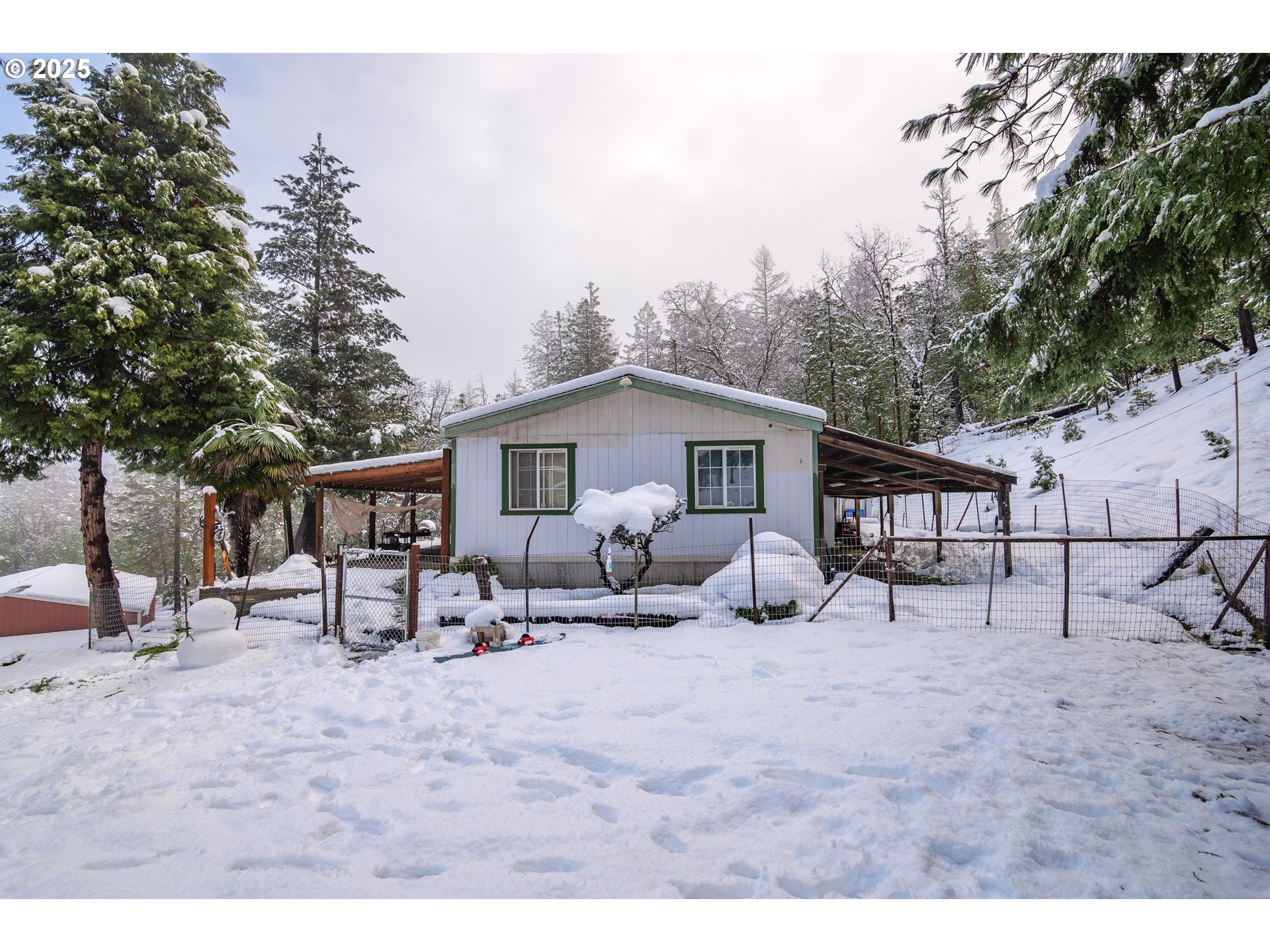 10511 Lower River Rd Property Photo 1