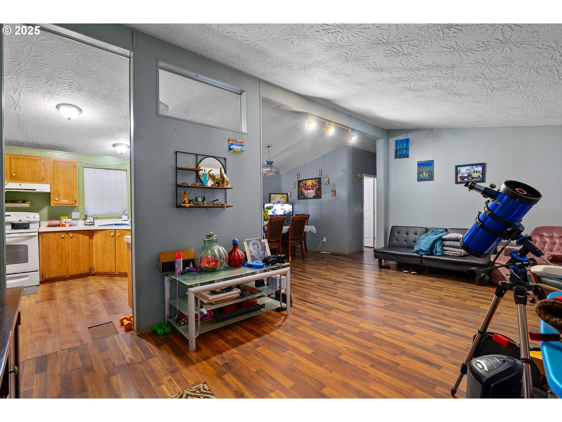 10511 Lower River Rd Property Photo 2