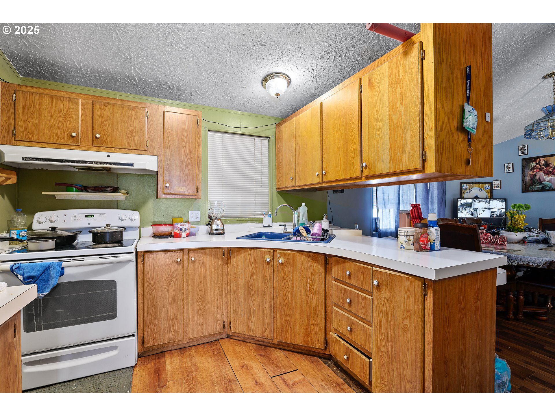 10511 Lower River Rd Property Photo 6