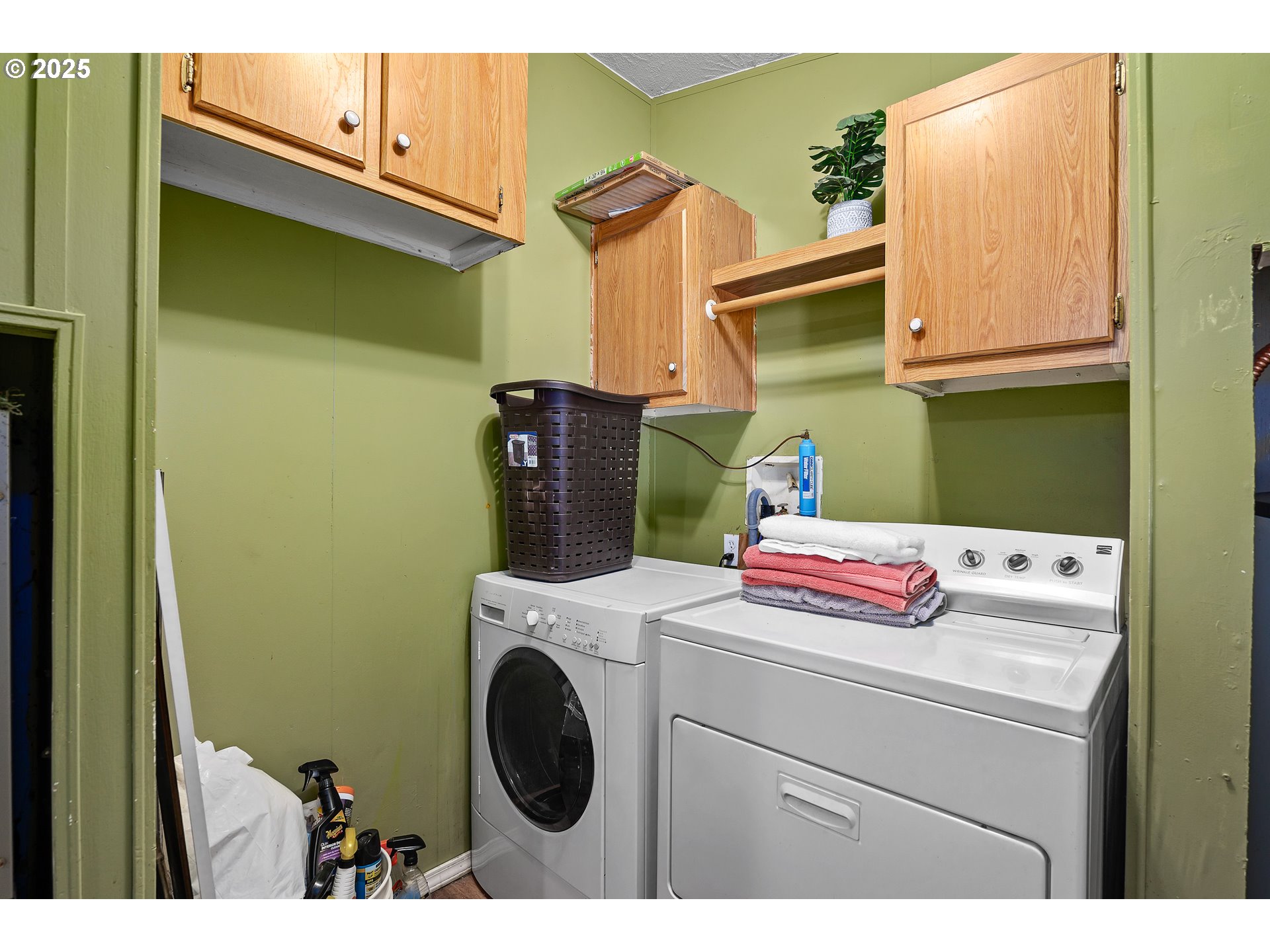 10511 Lower River Rd Property Photo 8