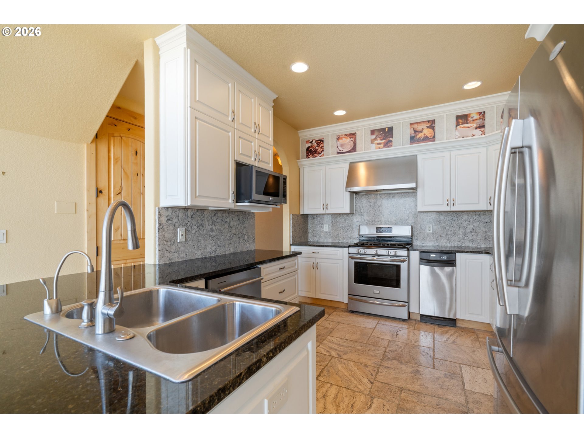 367 Longview Loop Property Photo 10