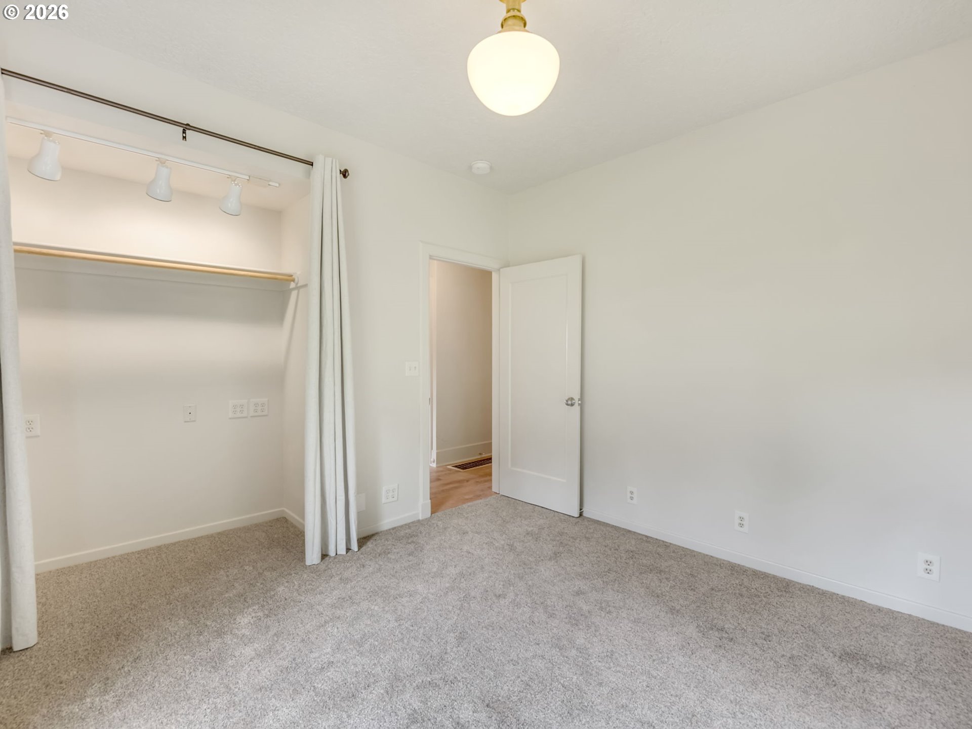 4405 Commercial St Property Photo 39