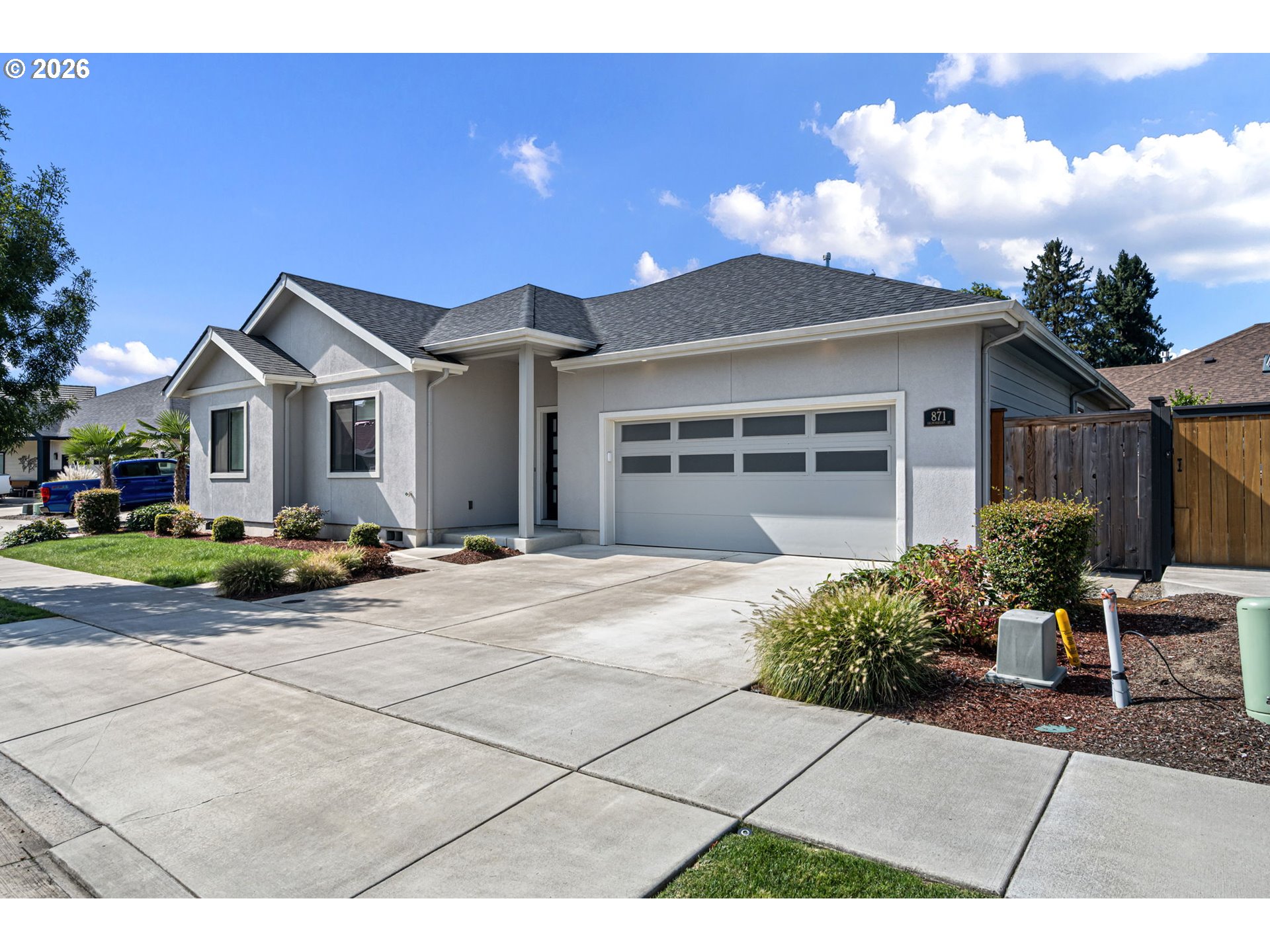 871 Salmonberry St Property Photo 4