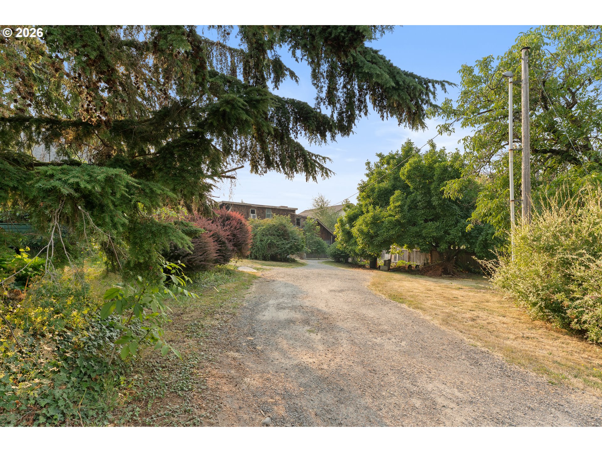 1949 Se Orient Dr Property Photo 4