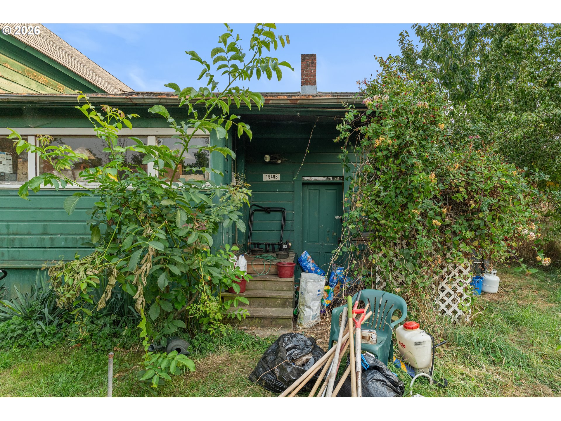1949 Se Orient Dr Property Photo 8