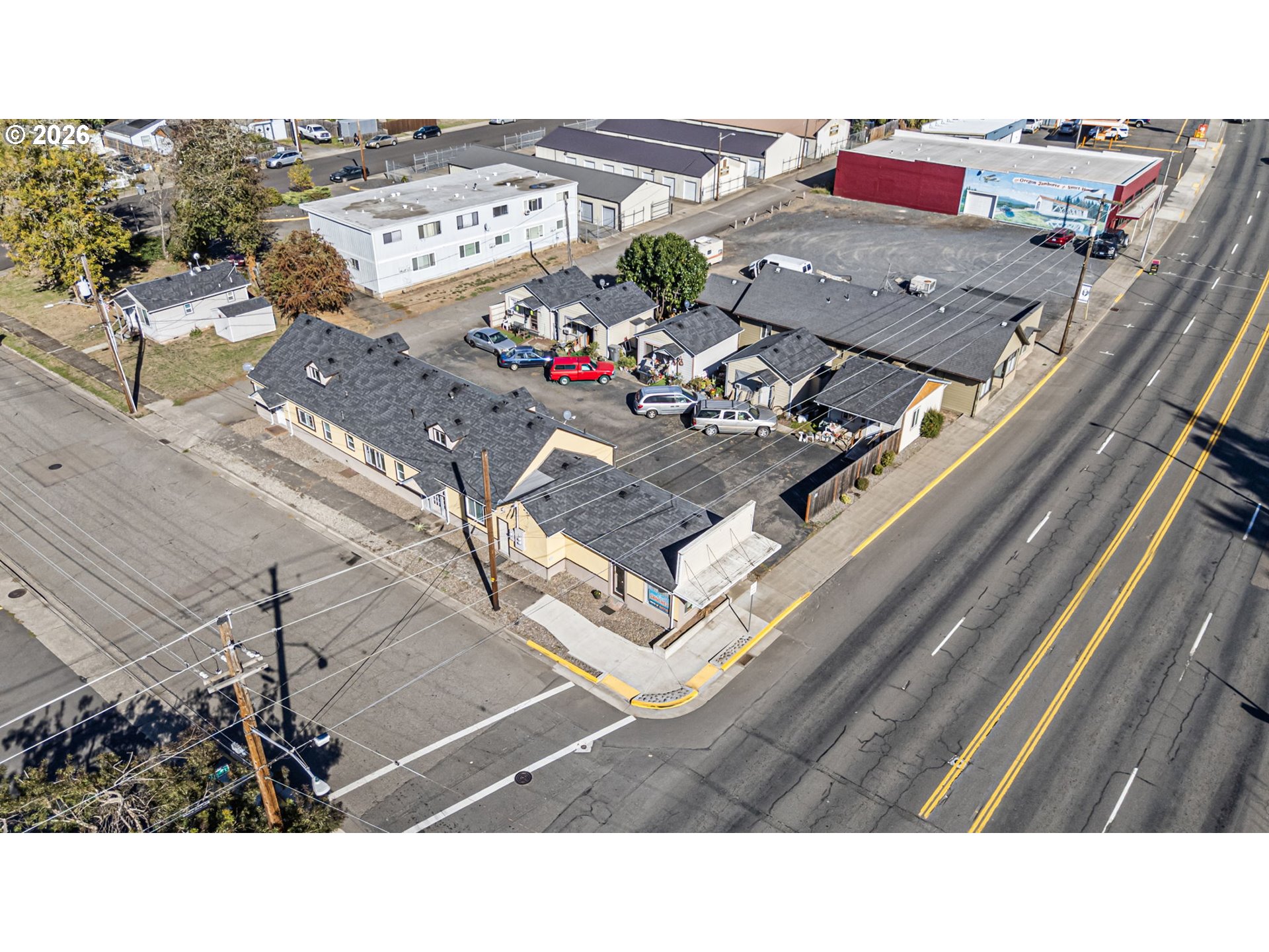 924 Main St Property Photo 1