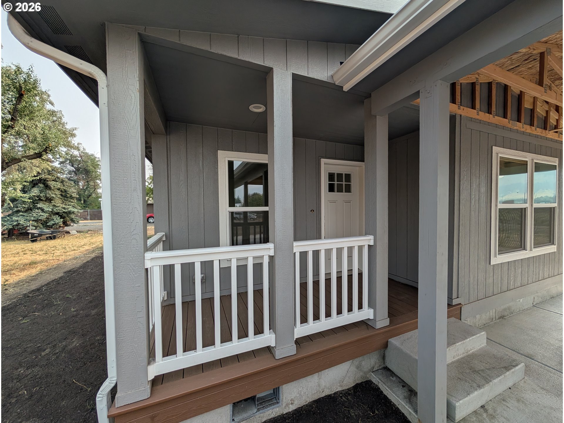 1302 Jackson Ave Property Photo 3