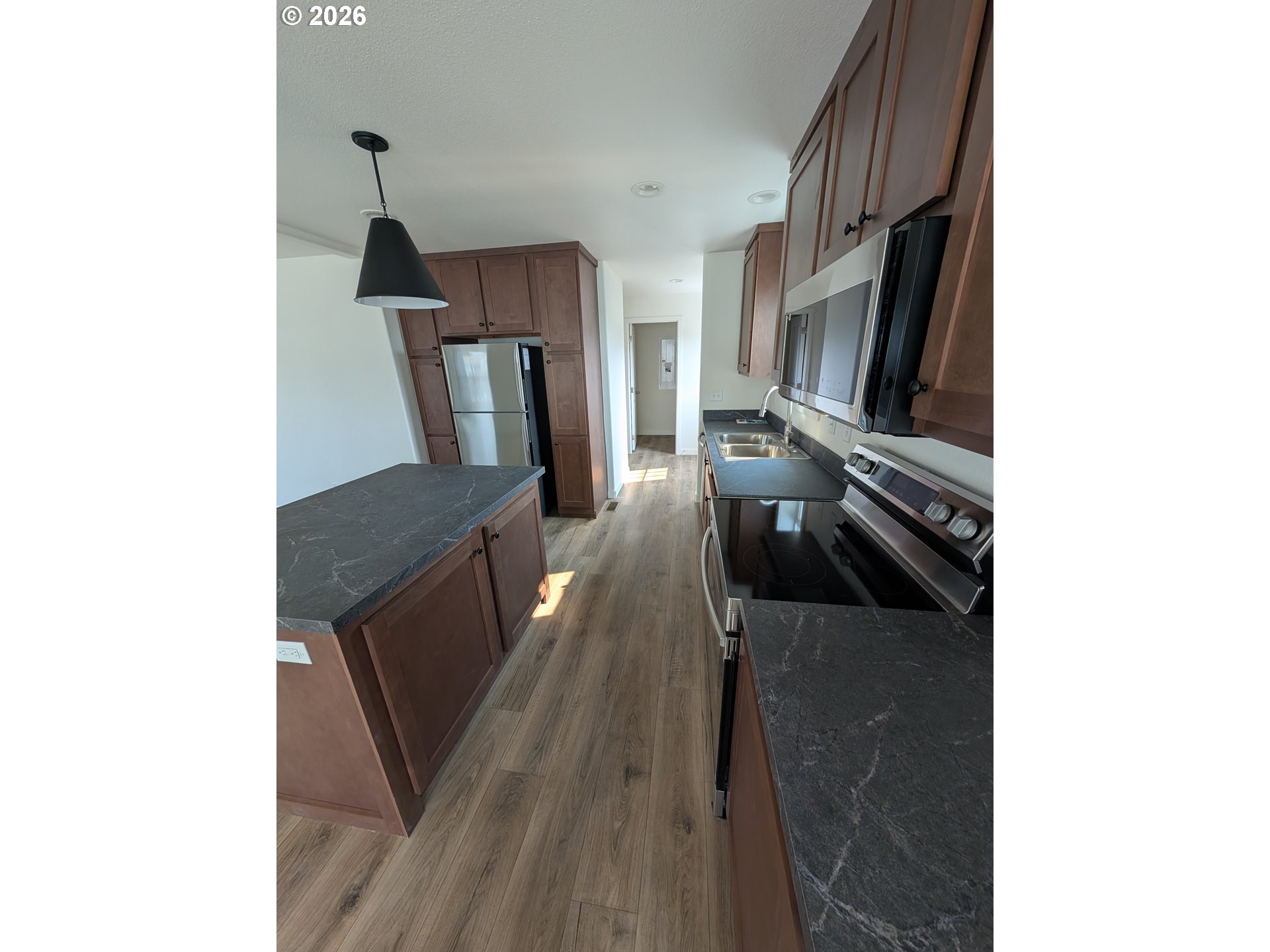 1302 Jackson Ave Property Photo 10