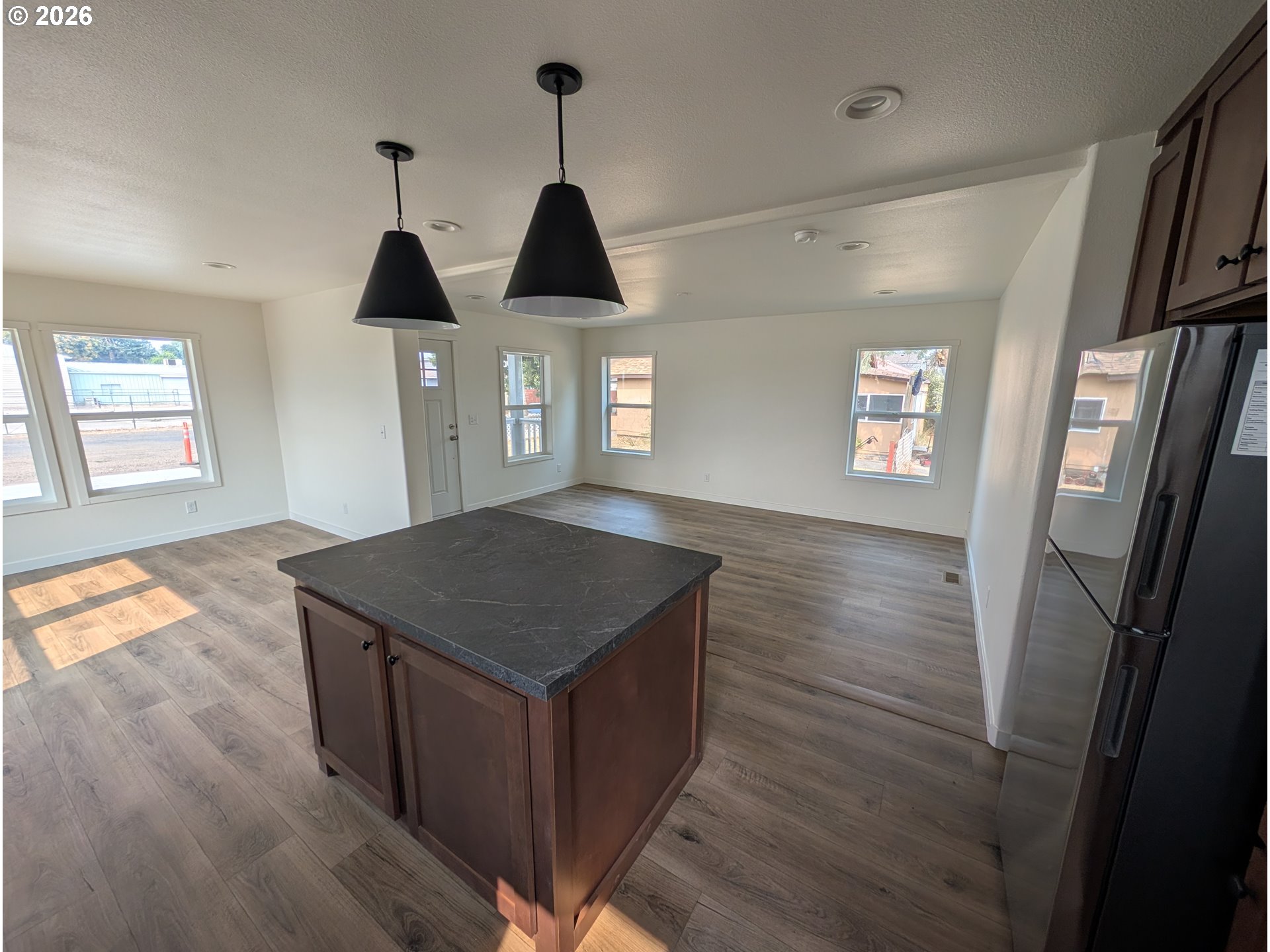 1302 Jackson Ave Property Photo 12