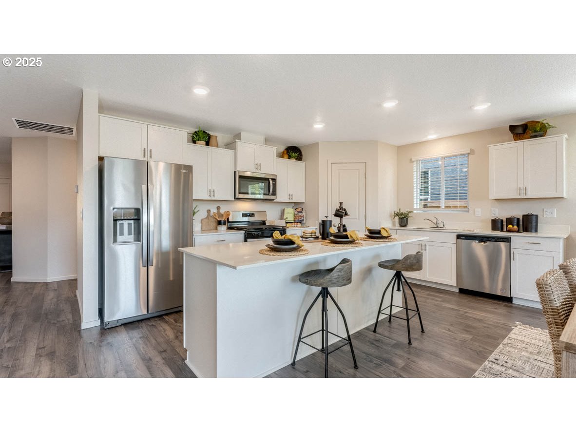 4928 Elvis Ave Ne Property Photo 10