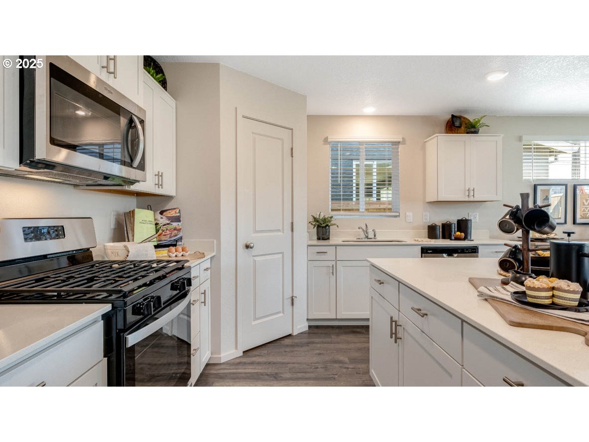 4928 Elvis Ave Ne Property Photo 12