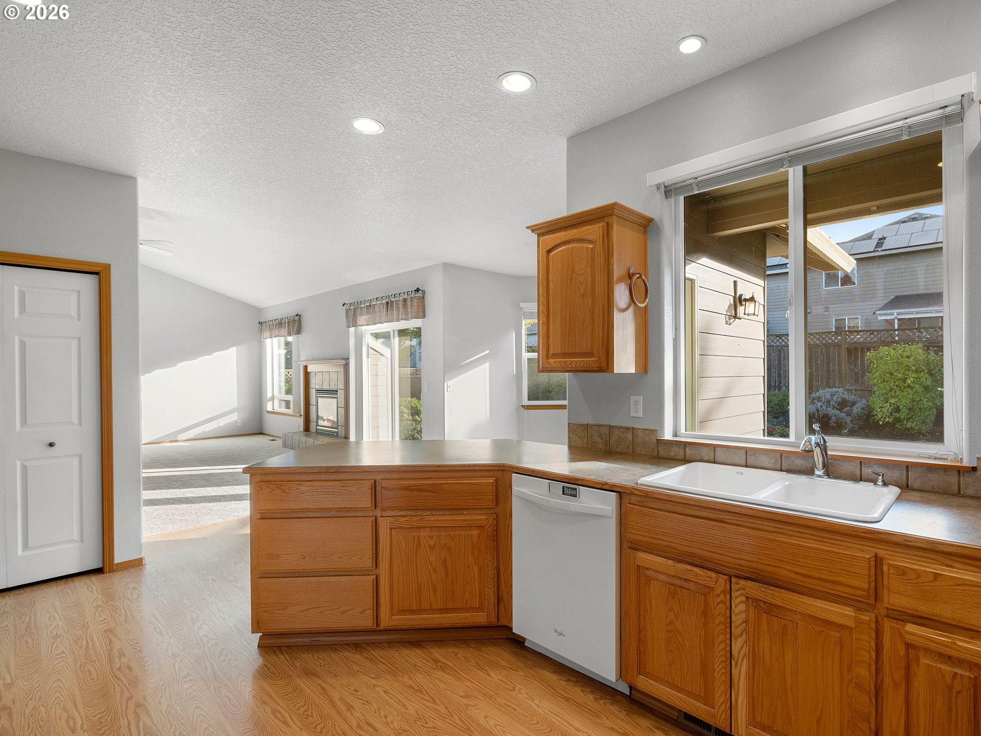 3130 N Ivy Dr Property Photo 8