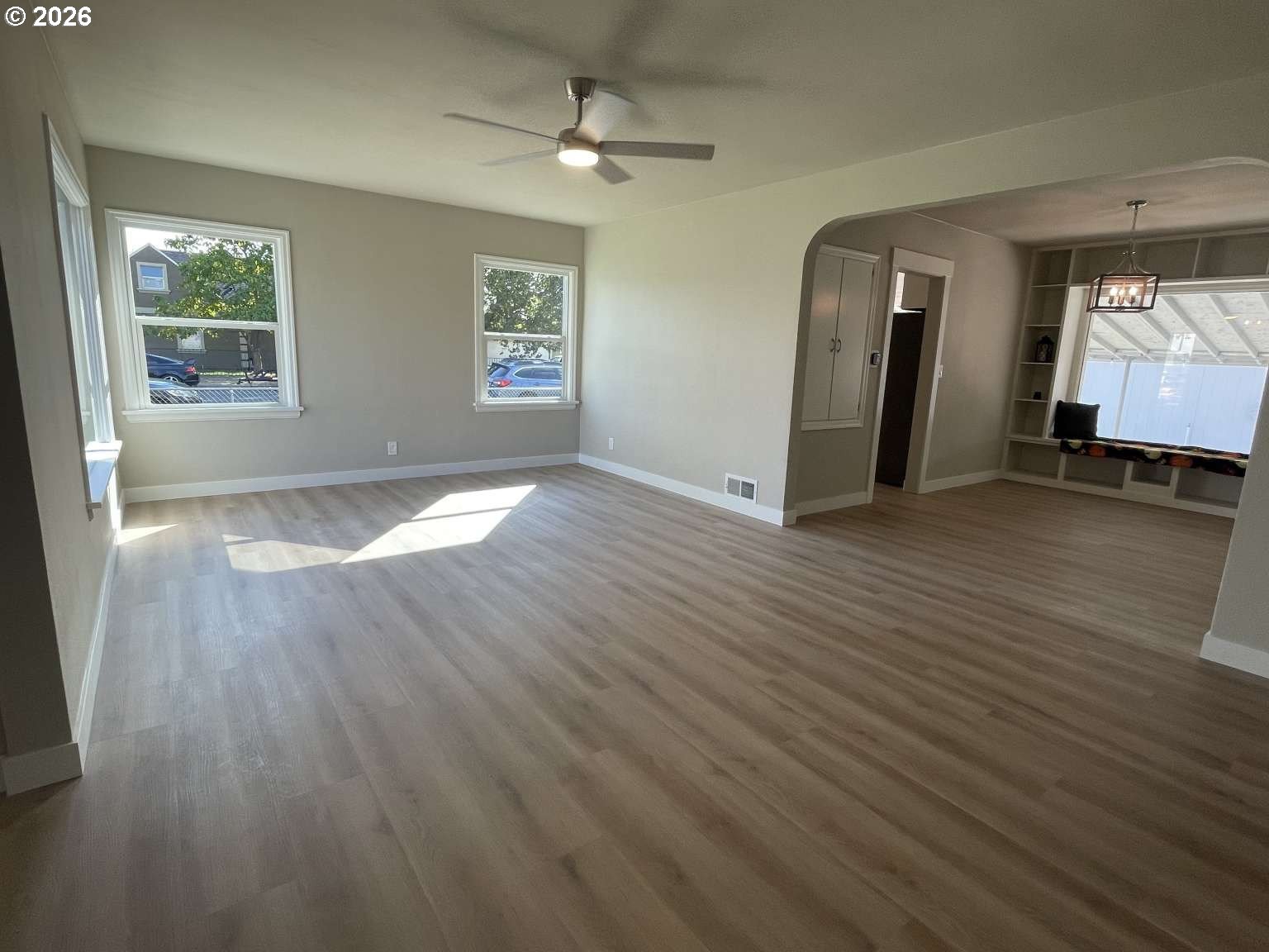 1102 W Margaret St Property Photo 3