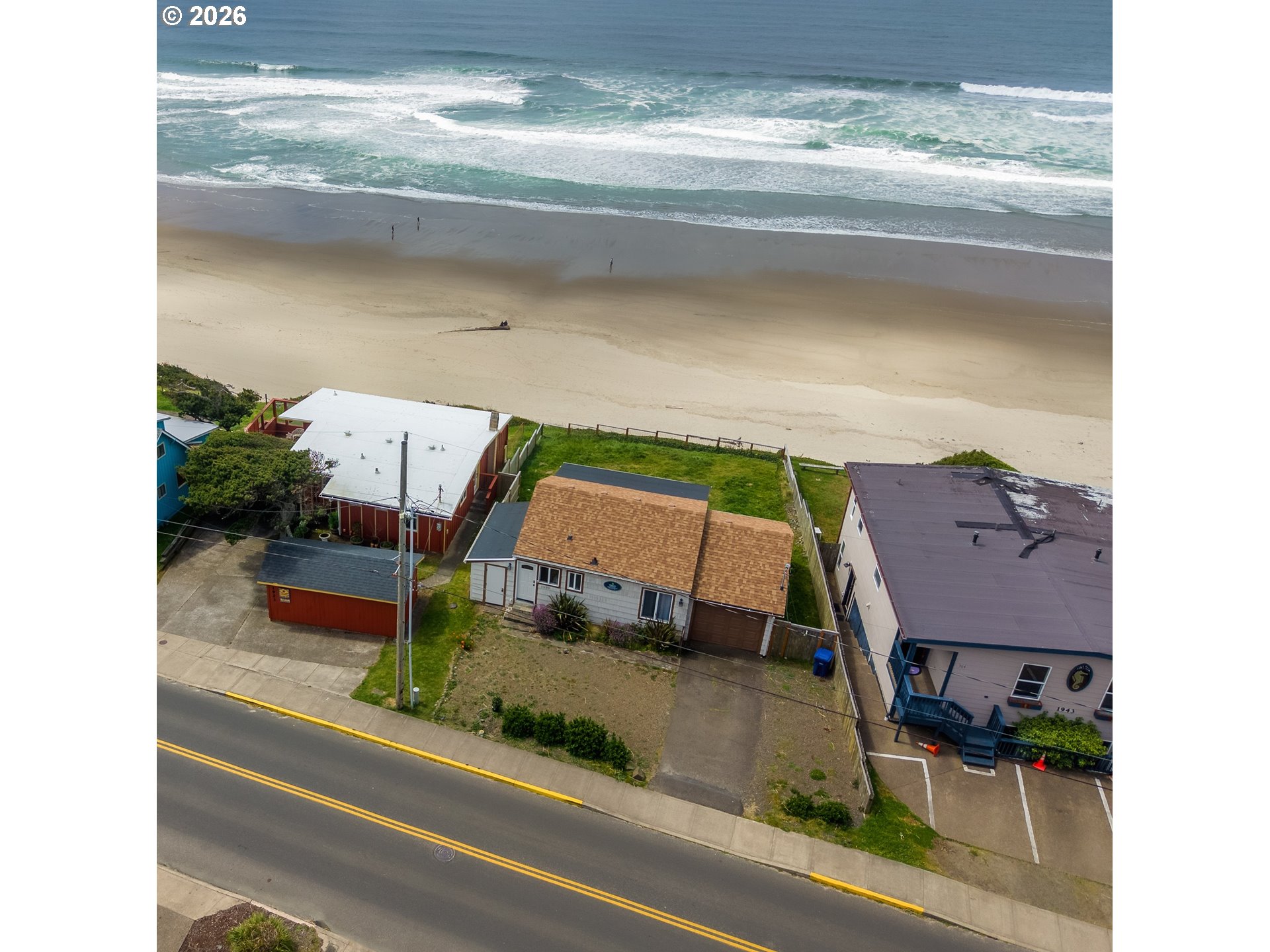 1933 Nw Harbor Ave Property Photo 1
