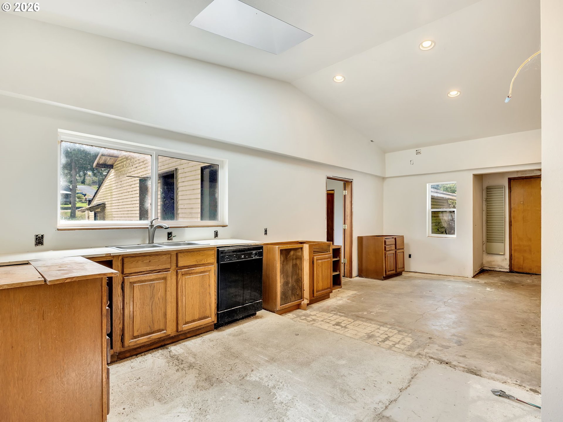 12905 Highway 101 Property Photo 12