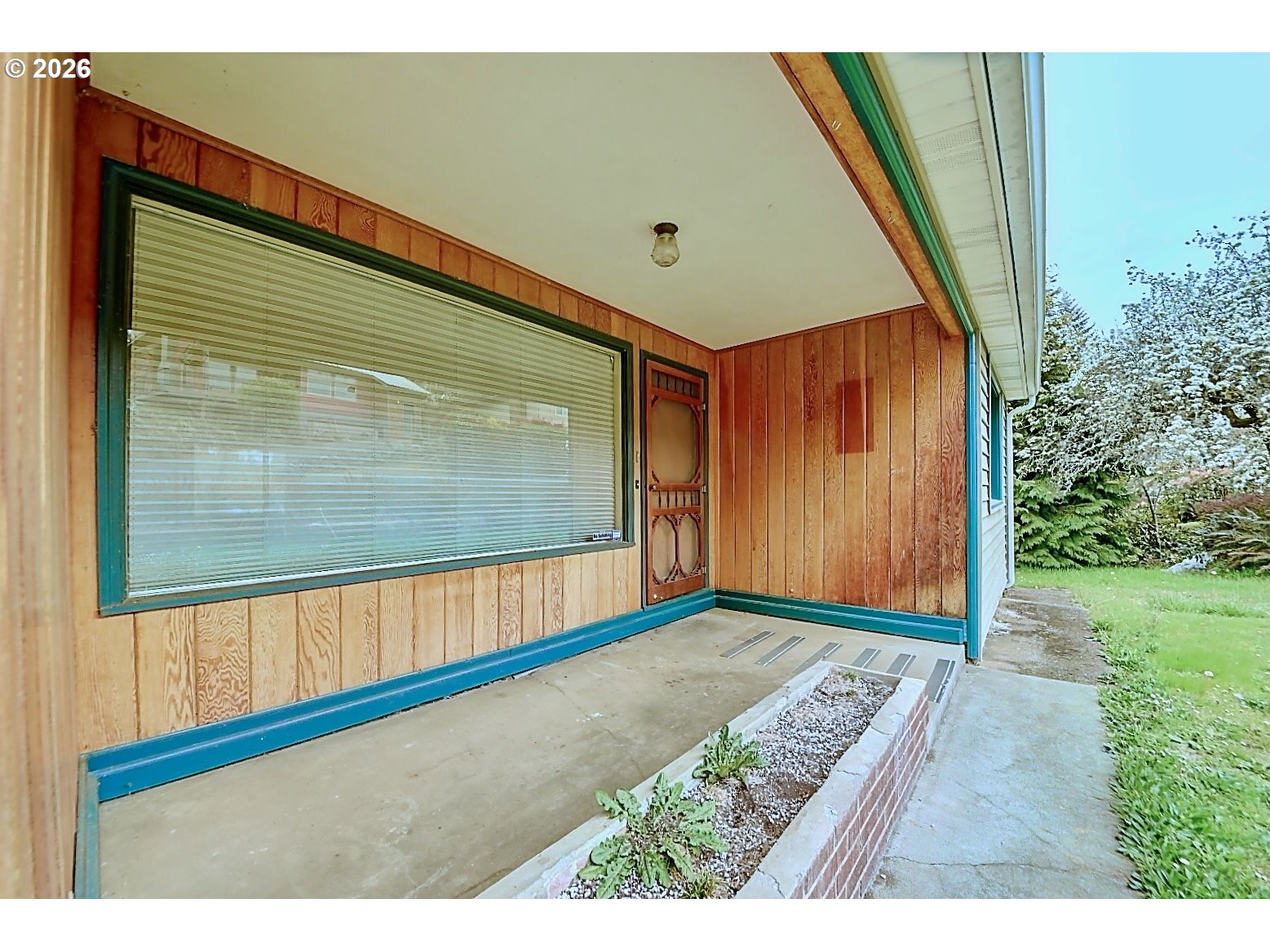 605 Fulvue Dr Property Photo 2