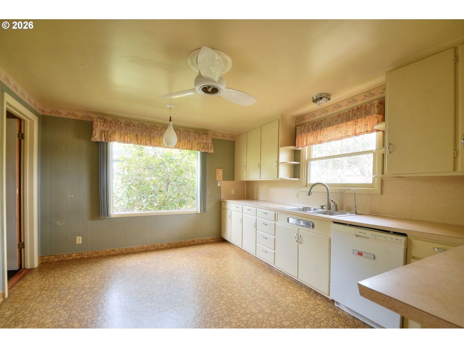 605 Fulvue Dr Property Photo 7