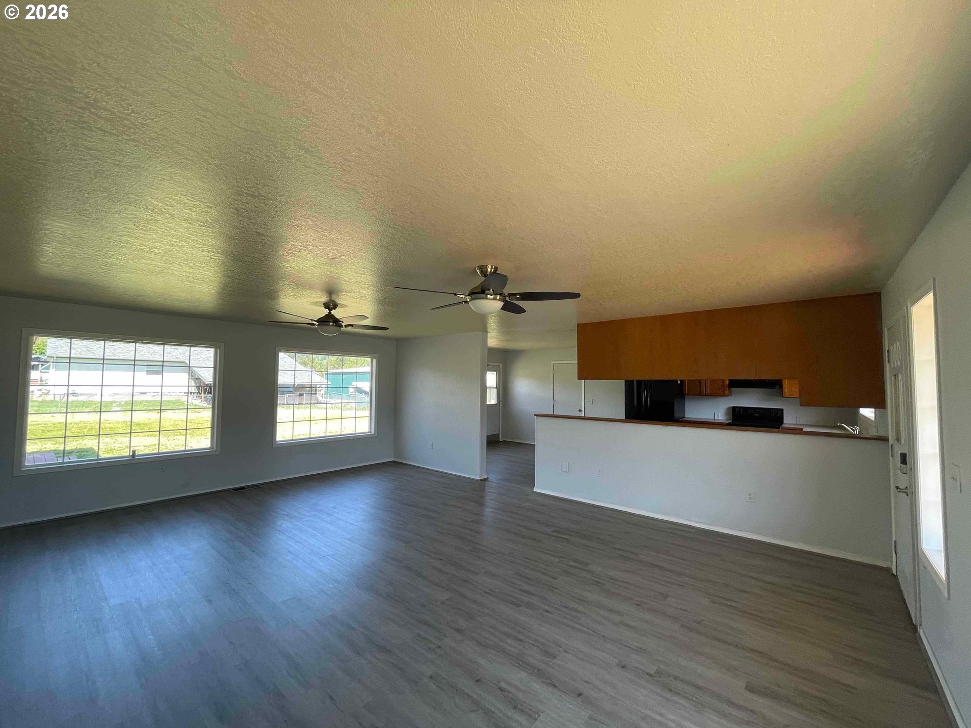 151 E Date St Property Photo 18