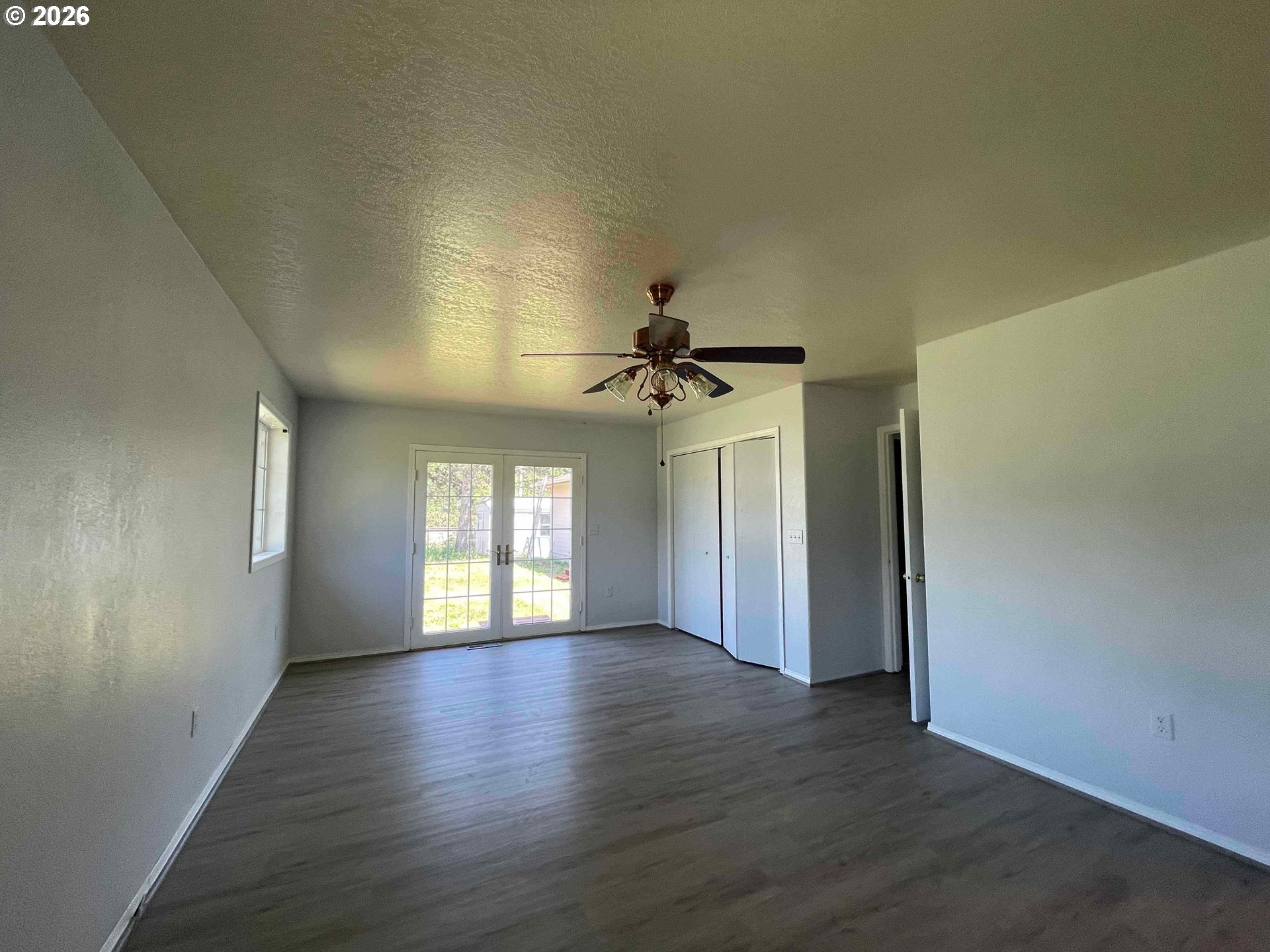 151 E Date St Property Photo 24